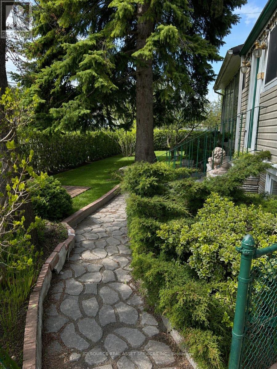 43 Ridgemoor Avenue, Toronto, Ontario  M1N 1M5 - Photo 38 - E13130110