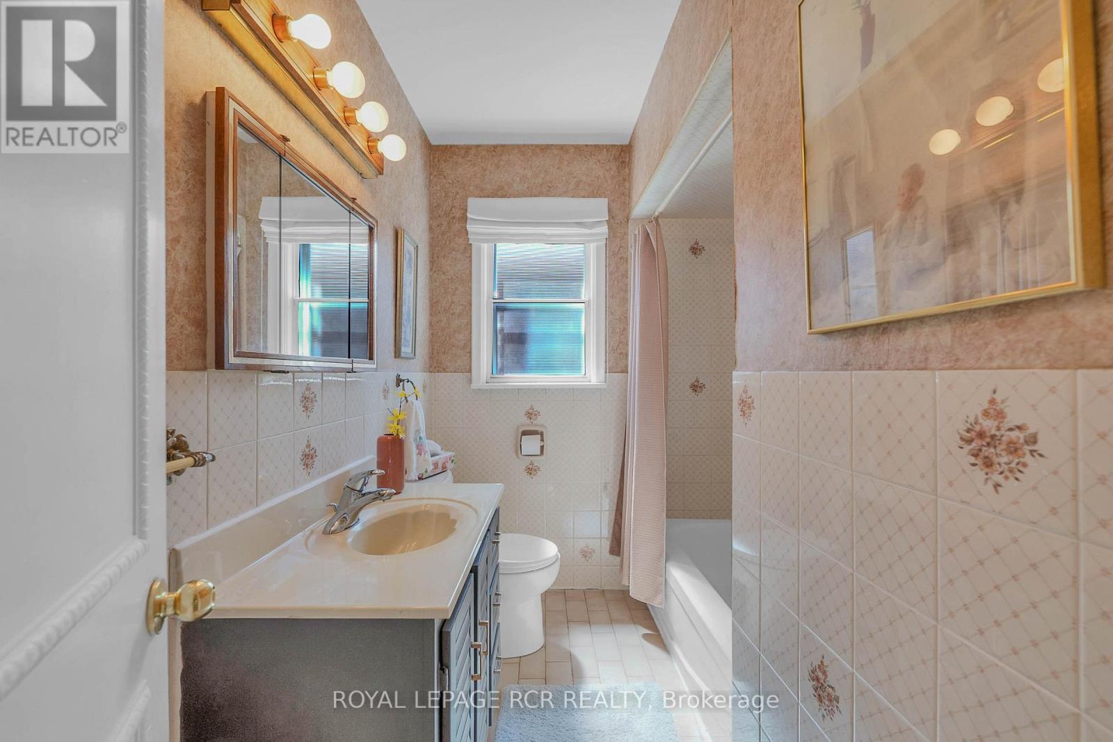 32 Beacon Road, Toronto, Ontario  M1P 1G7 - Photo 26 - E13130130