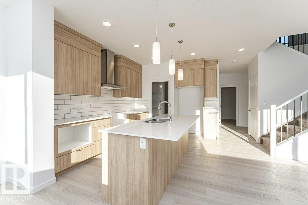 2312 160 St Sw, Edmonton, Alberta  T6W 5X2 - Photo 2 - E4487769