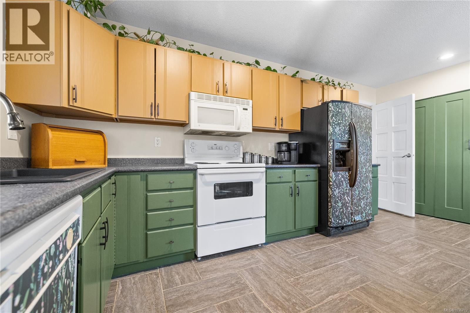 428 Raza Pl, Campbell River, British Columbia  V9W 6T3 - Photo 19 - 1036712