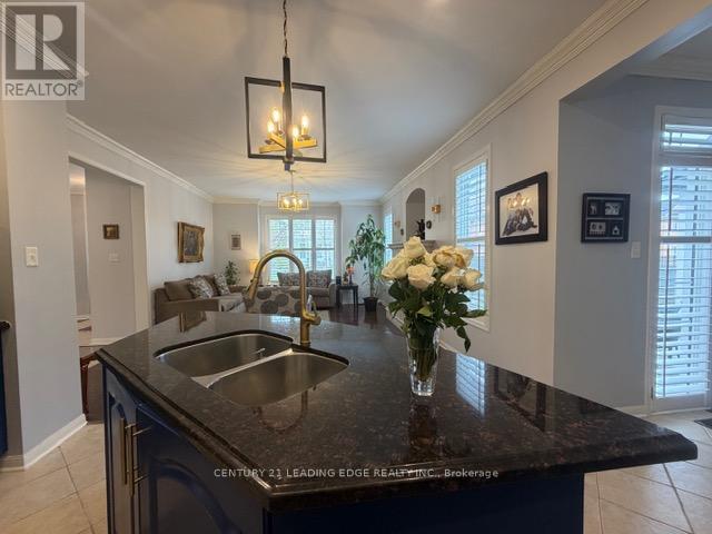 27 Rocking Horse Street, Markham, Ontario  L6B 1L9 - Photo 9 - N13129980