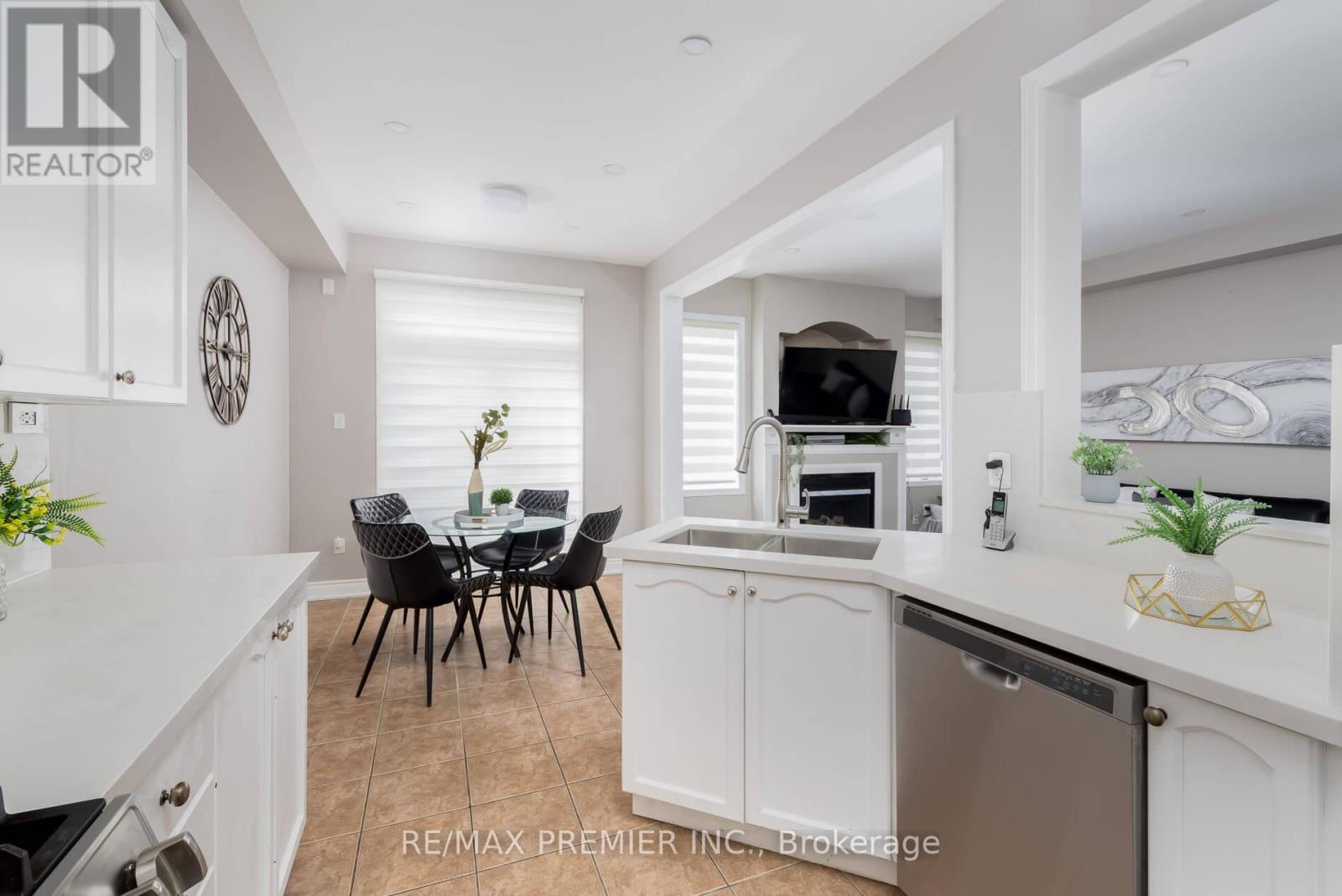 140 Dolce Crescent, Vaughan, Ontario  L4H 3C7 - Photo 23 - N13130022