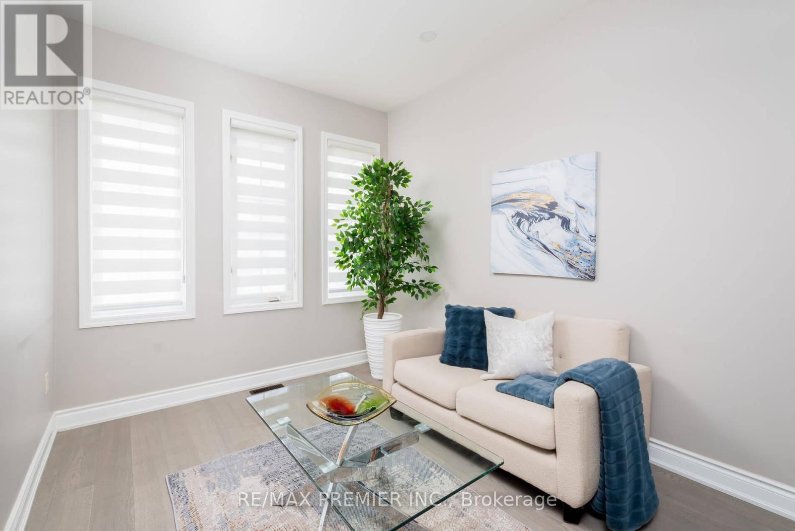 140 Dolce Crescent, Vaughan, Ontario  L4H 3C7 - Photo 9 - N13130022