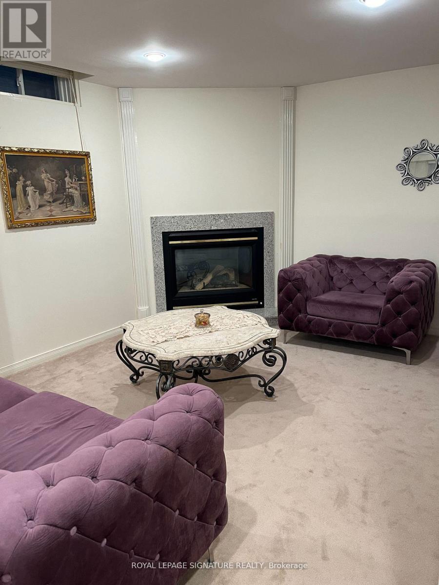 686 York Hill Boulevard, Vaughan, Ontario  L4J 5L6 - Photo 5 - N13130106
