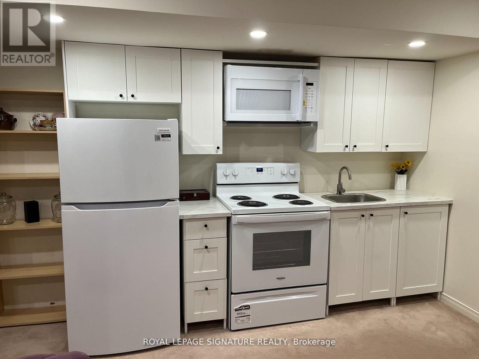 686 York Hill Boulevard, Vaughan, Ontario  L4J 5L6 - Photo 8 - N13130106