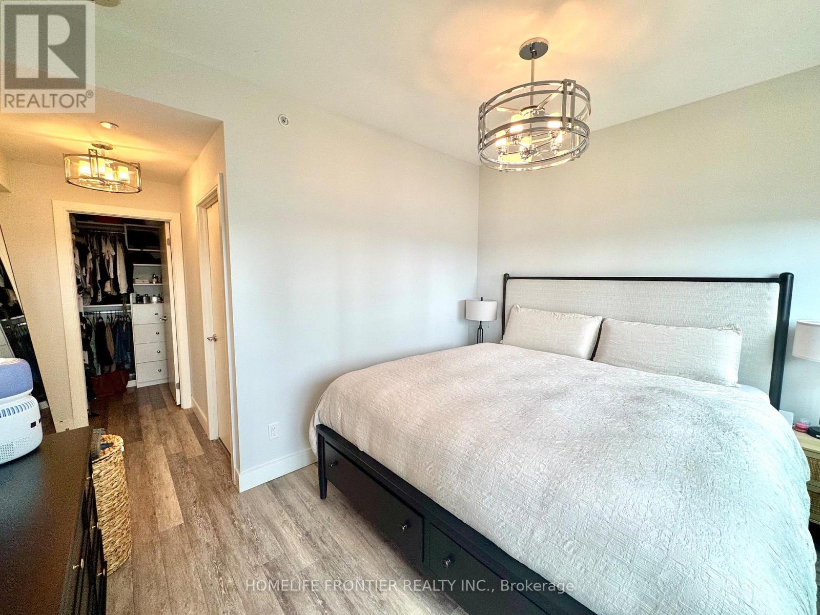 2106 - 2900 Highway 7 Road, Vaughan, Ontario  L4K 0G3 - Photo 2 - N13130216
