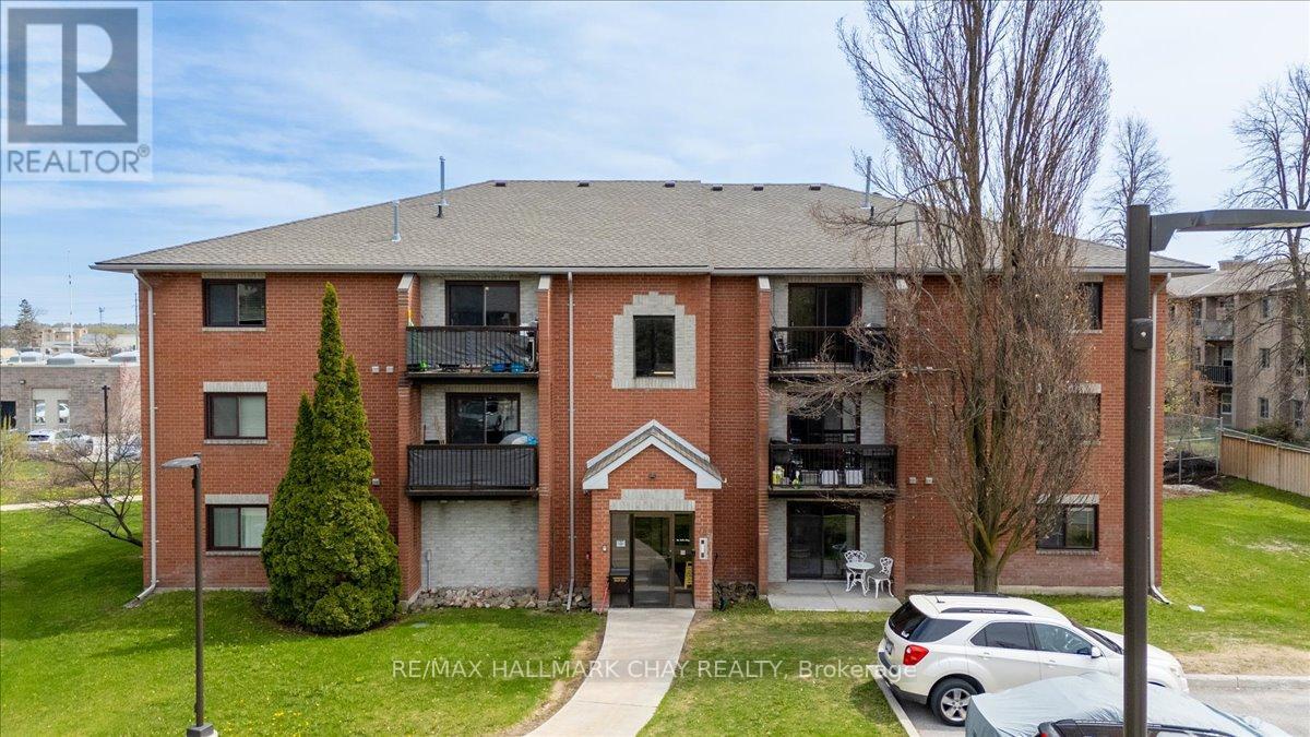 C2 - 183 Edgehill Drive, Barrie, Ontario  L4N 1L9 - Photo 1 - S13130066