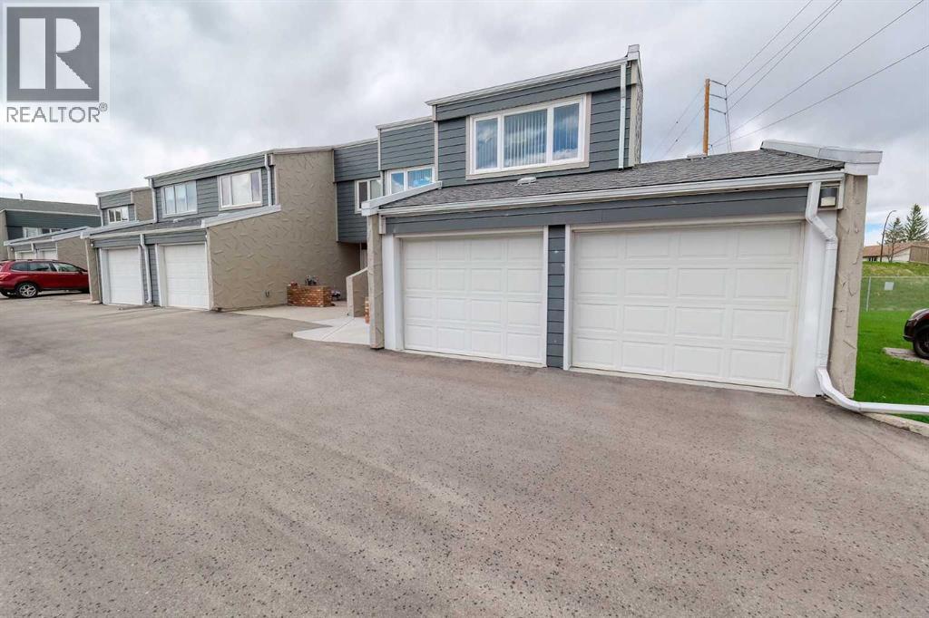 30, 228 Theodore Place Nw, Calgary, Alberta  T2K 5S1 - Photo 2 - A2310493