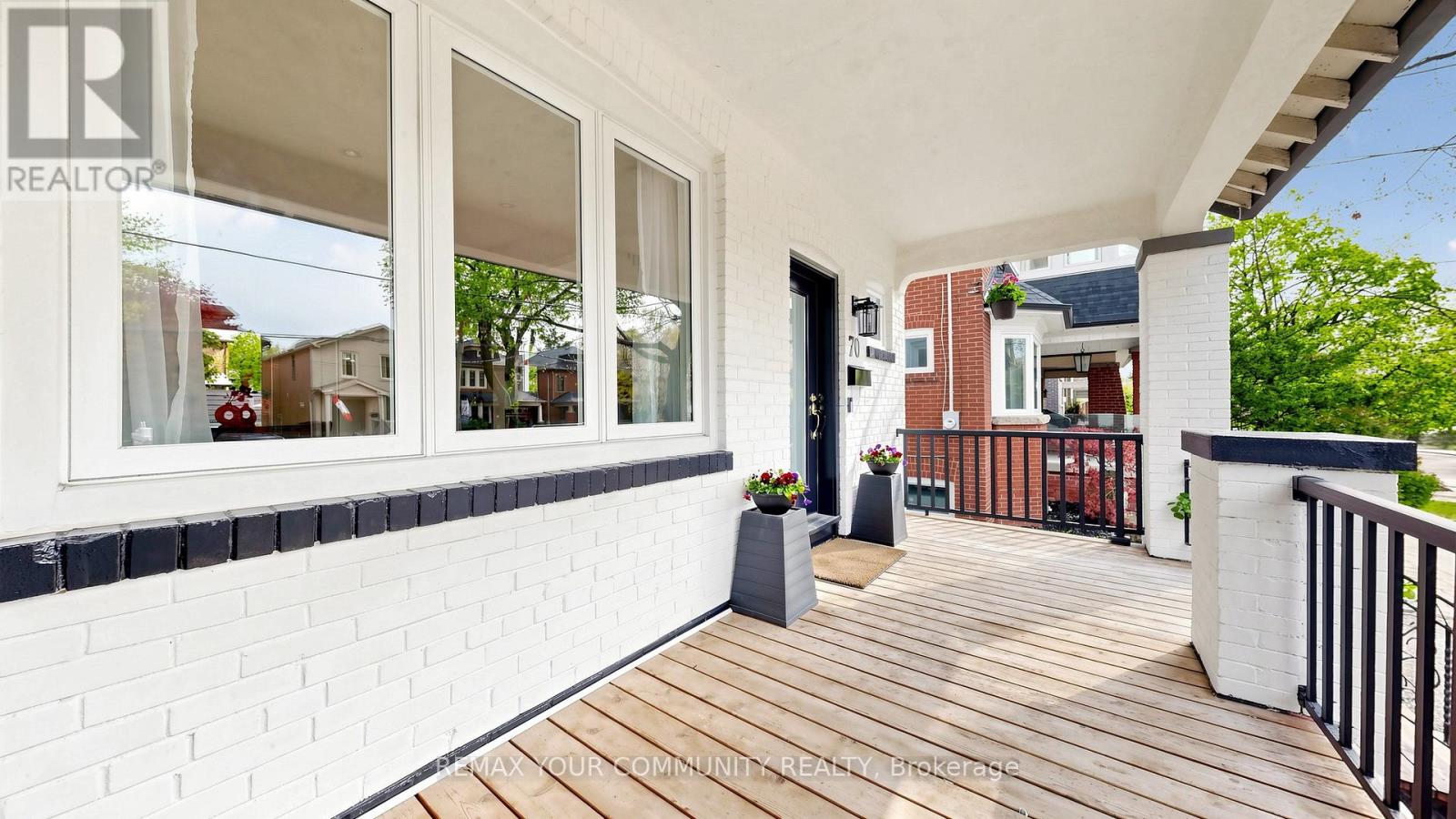 70 Cranbrooke Avenue, Toronto, Ontario  M5M 1M4 - Photo 2 - C13127316