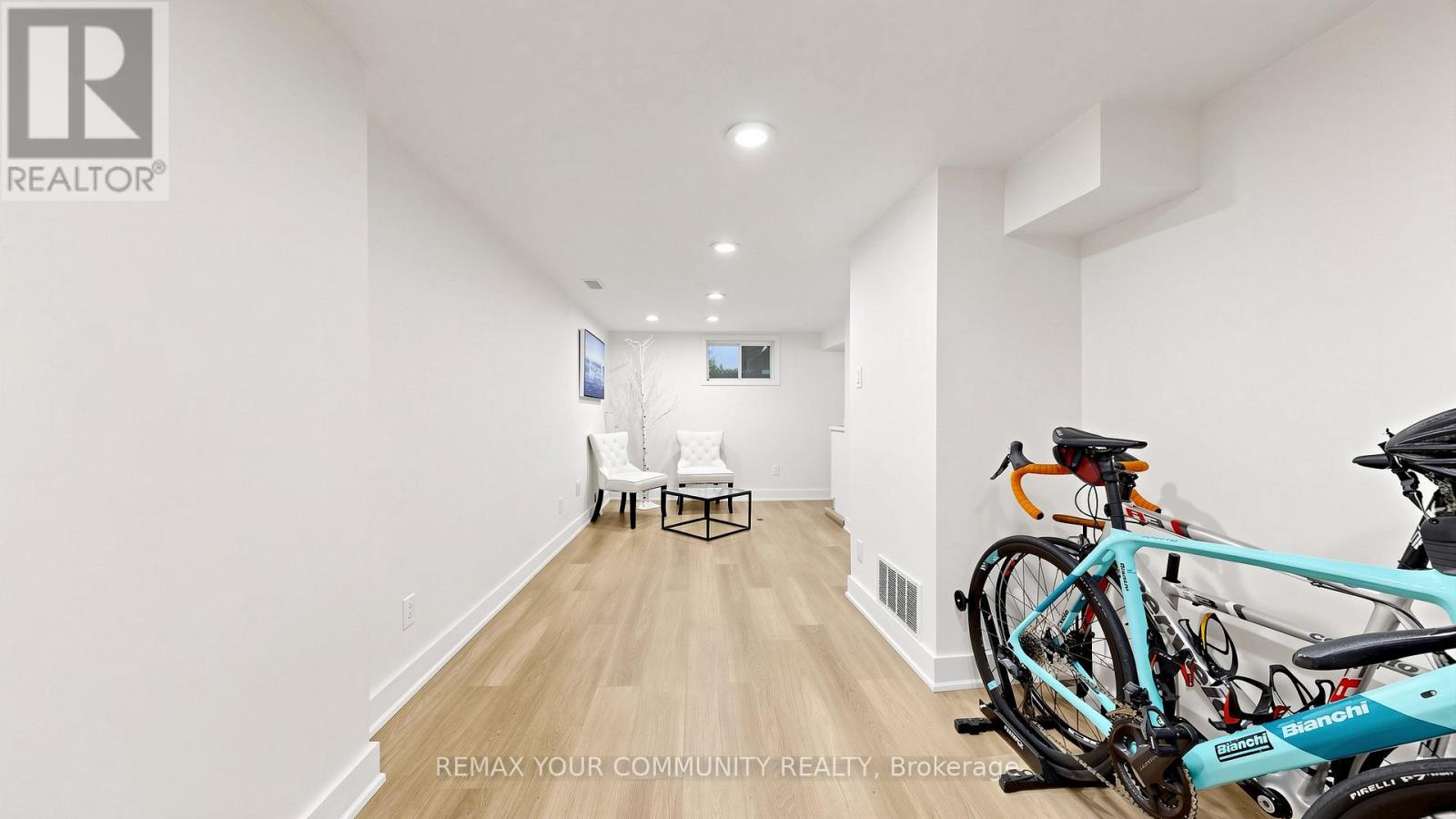70 Cranbrooke Avenue, Toronto, Ontario  M5M 1M4 - Photo 39 - C13127316