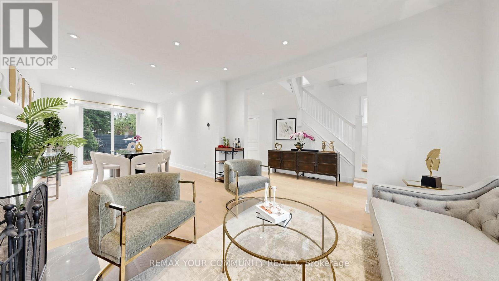 70 Cranbrooke Avenue, Toronto, Ontario  M5M 1M4 - Photo 7 - C13127316