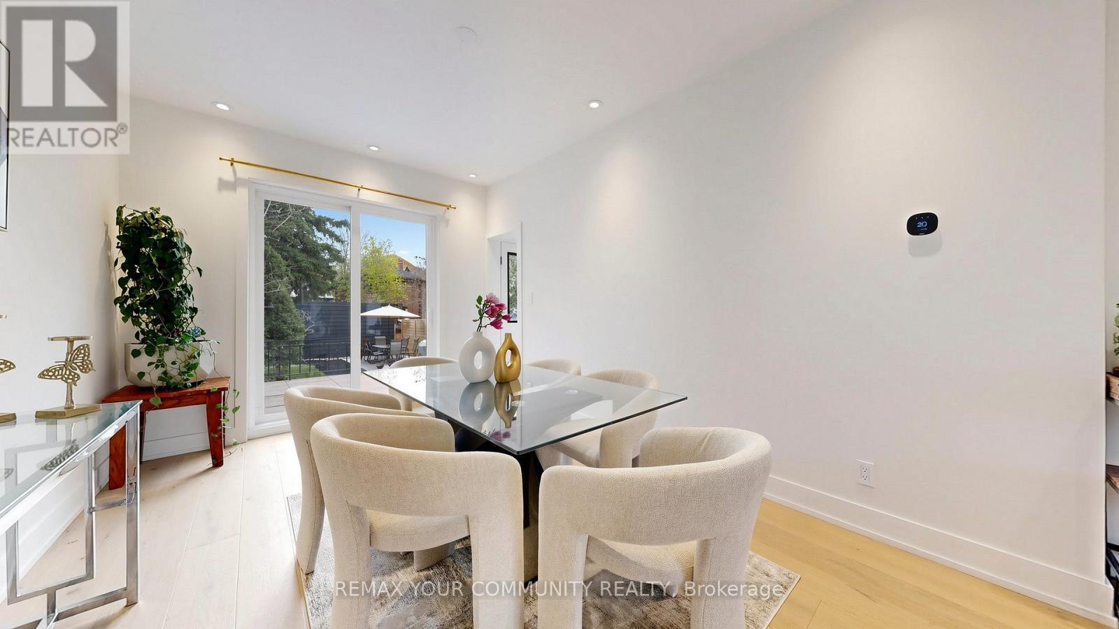 70 Cranbrooke Avenue, Toronto, Ontario  M5M 1M4 - Photo 8 - C13127316