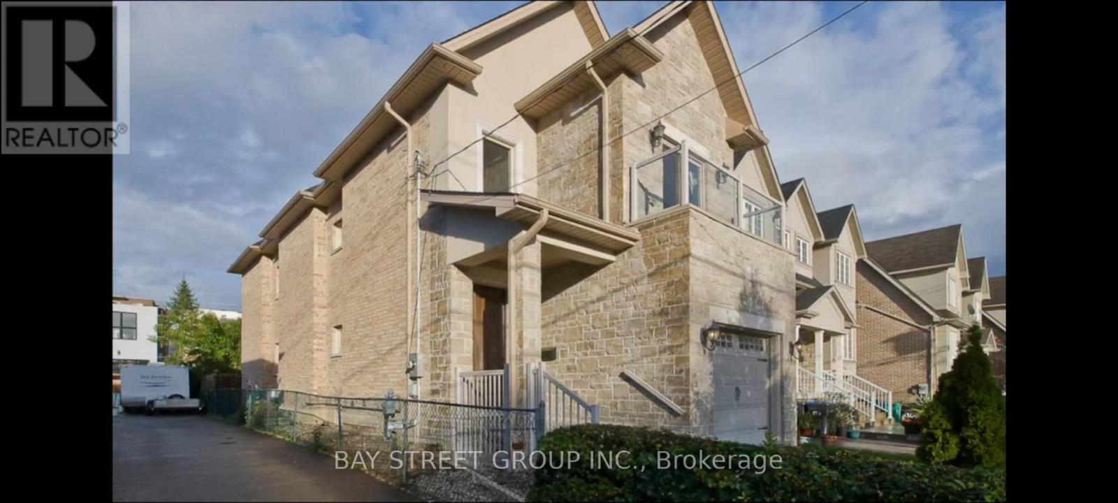 1033 SHAW DRIVE, Mississauga, Ontario