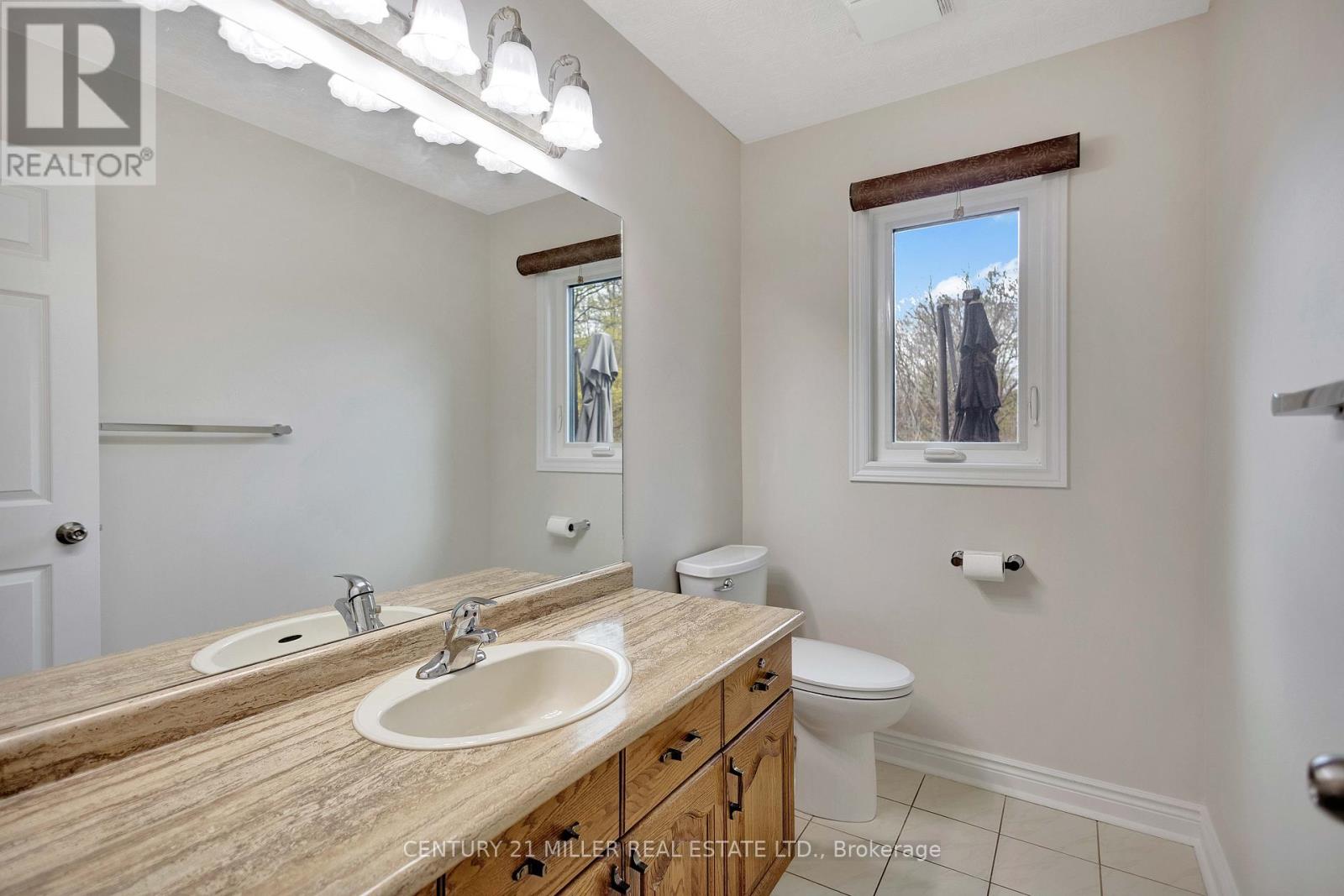 1398 Winterberry Drive, Burlington, Ontario  L7P 4T4 - Photo 18 - W13129998