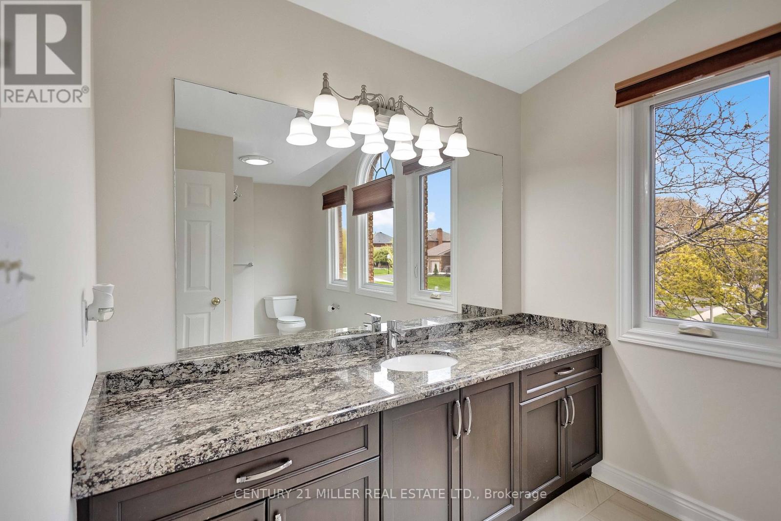 1398 Winterberry Drive, Burlington, Ontario  L7P 4T4 - Photo 28 - W13129998