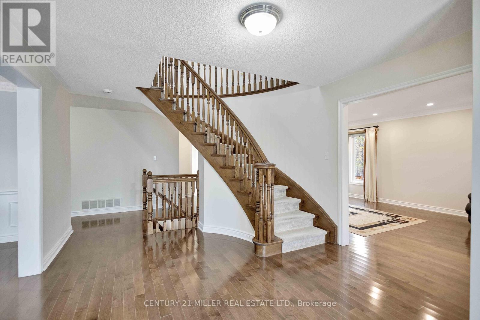 1398 Winterberry Drive, Burlington, Ontario  L7P 4T4 - Photo 7 - W13129998