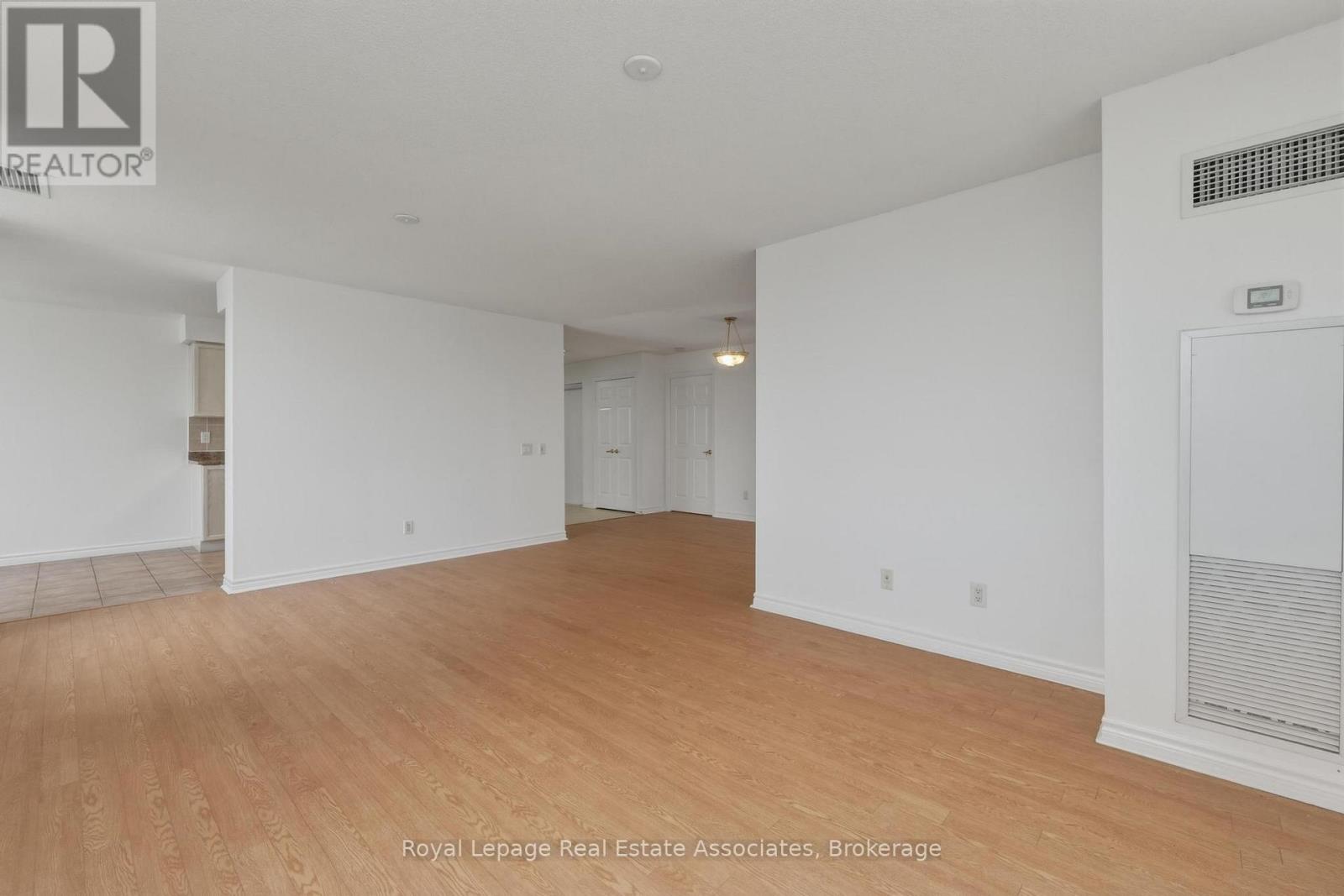 2424 - 25 Kingsbridge Garden Circle, Mississauga, Ontario  L5R 4B1 - Photo 10 - W13130070