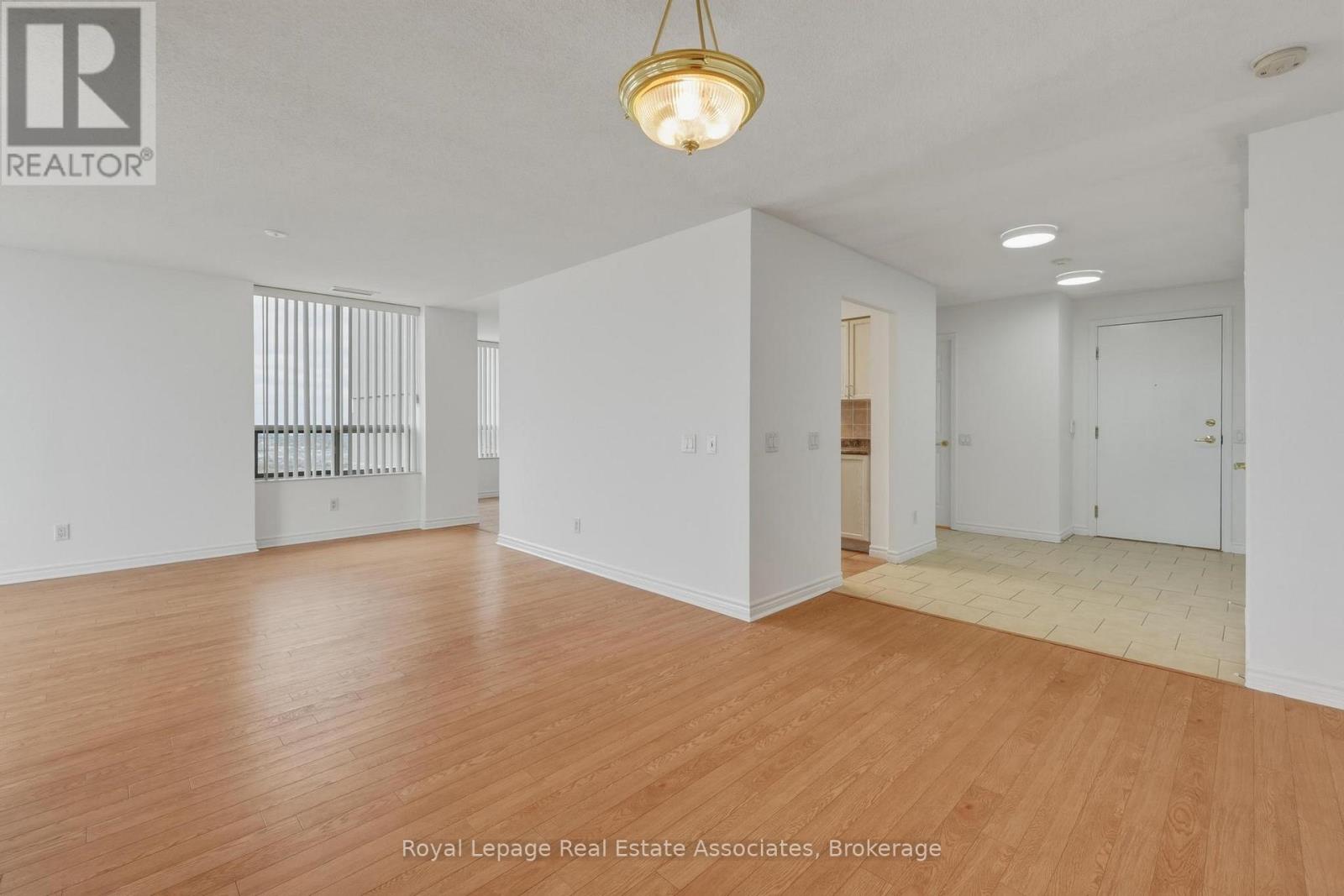 2424 - 25 Kingsbridge Garden Circle, Mississauga, Ontario  L5R 4B1 - Photo 11 - W13130070
