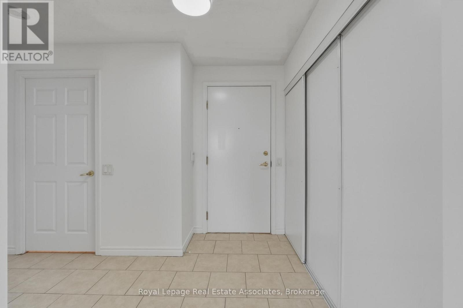 2424 - 25 Kingsbridge Garden Circle, Mississauga, Ontario  L5R 4B1 - Photo 26 - W13130070