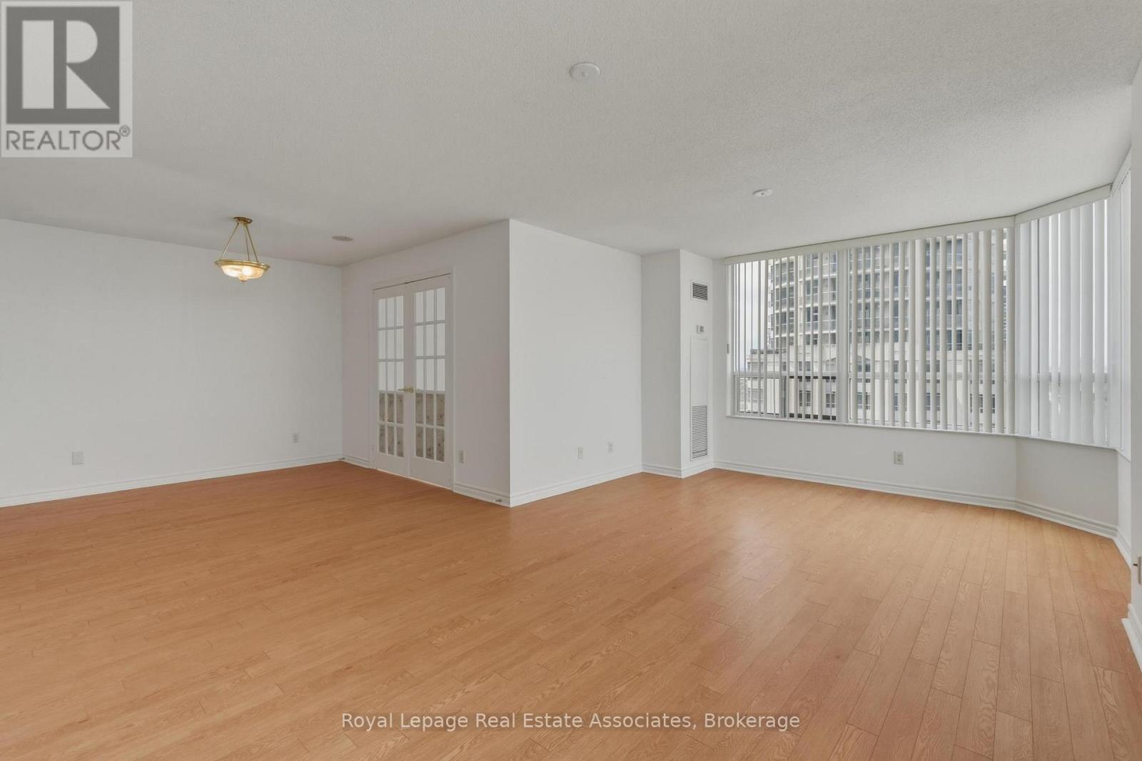 2424 - 25 Kingsbridge Garden Circle, Mississauga, Ontario  L5R 4B1 - Photo 3 - W13130070