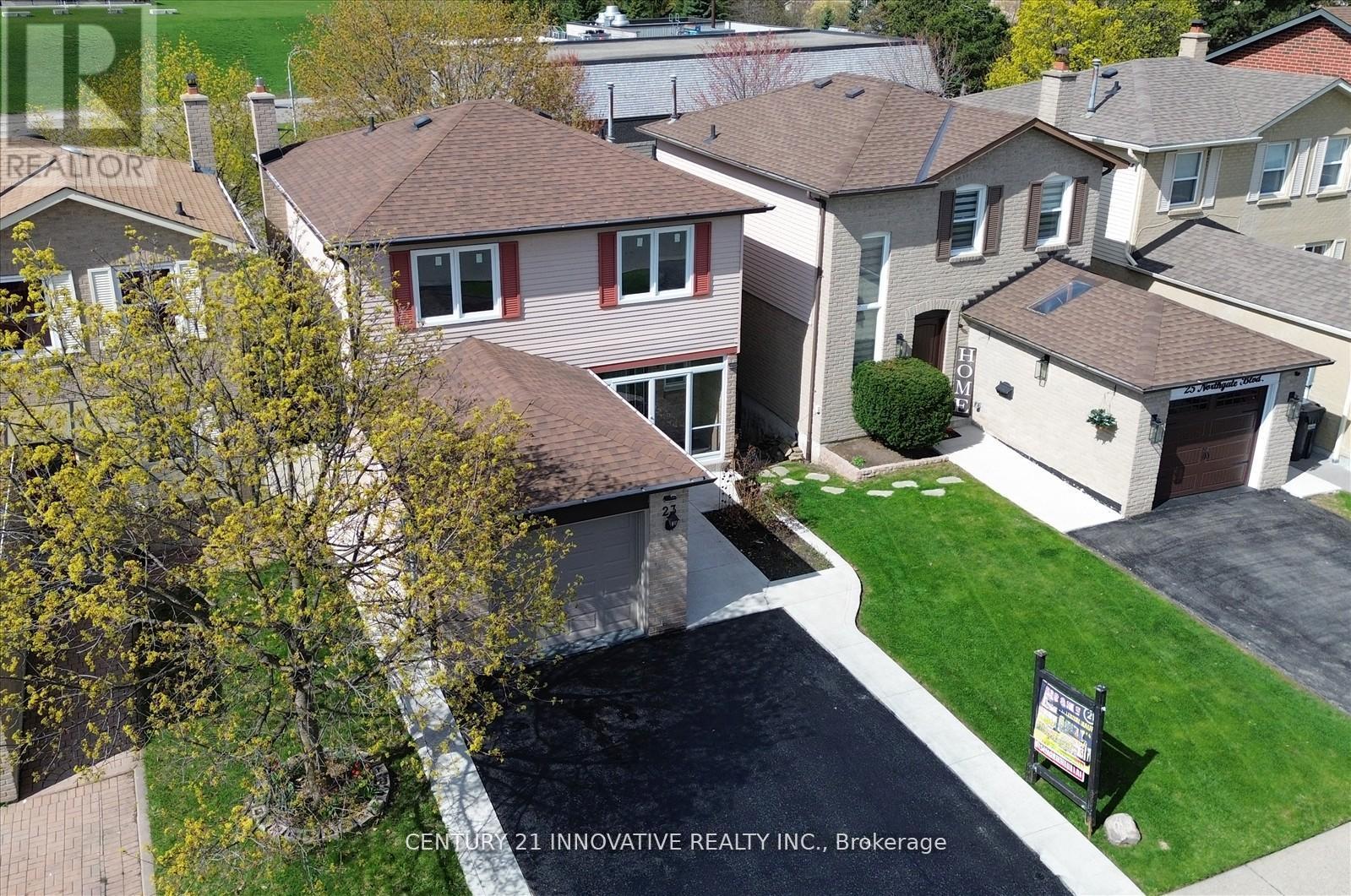 23 Northgate Boulevard, Brampton, Ontario  L6S 4G6 - Photo 3 - W13130136