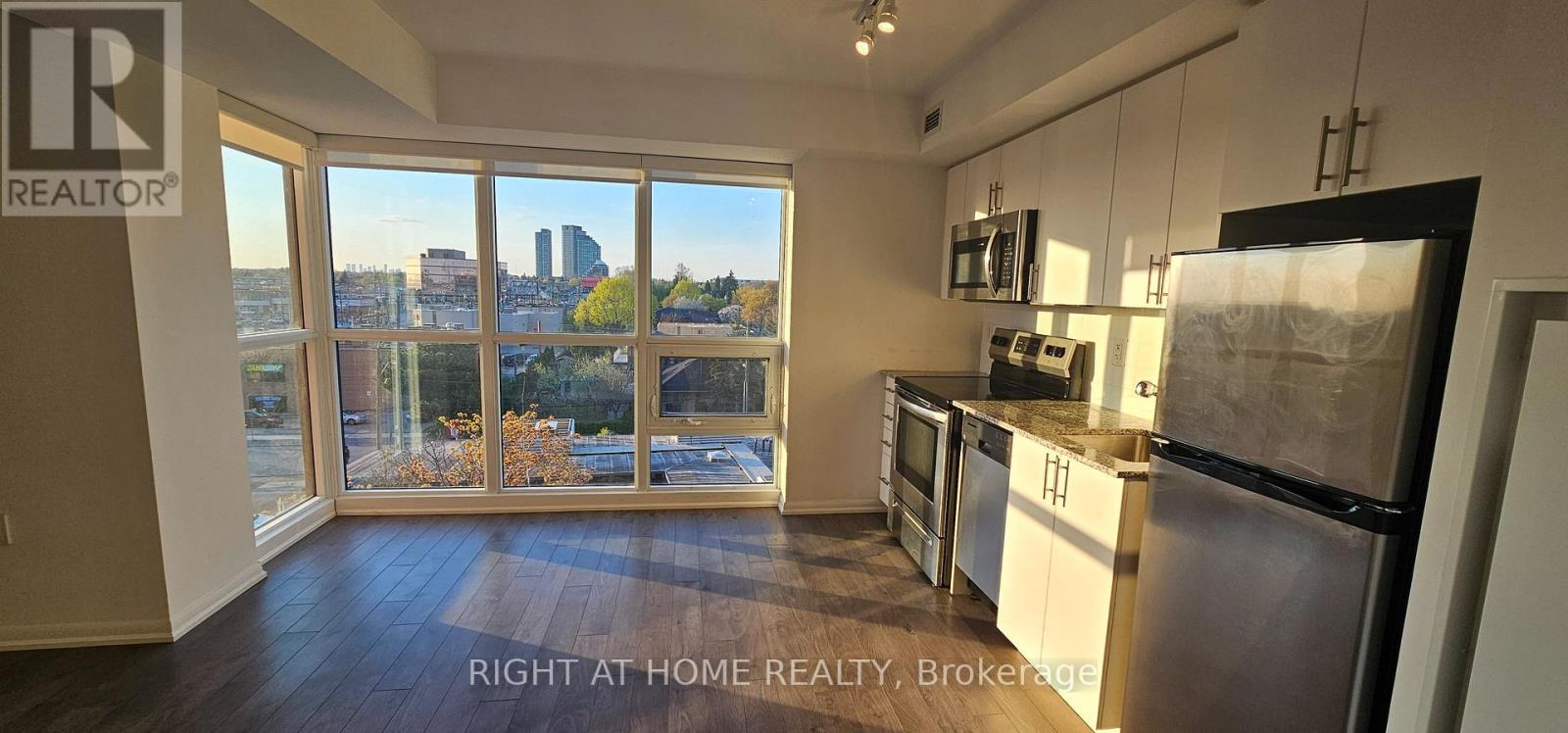 3091 Dufferin Street, Toronto, Ontario  M6A 0C4 - Photo 6 - W13130162