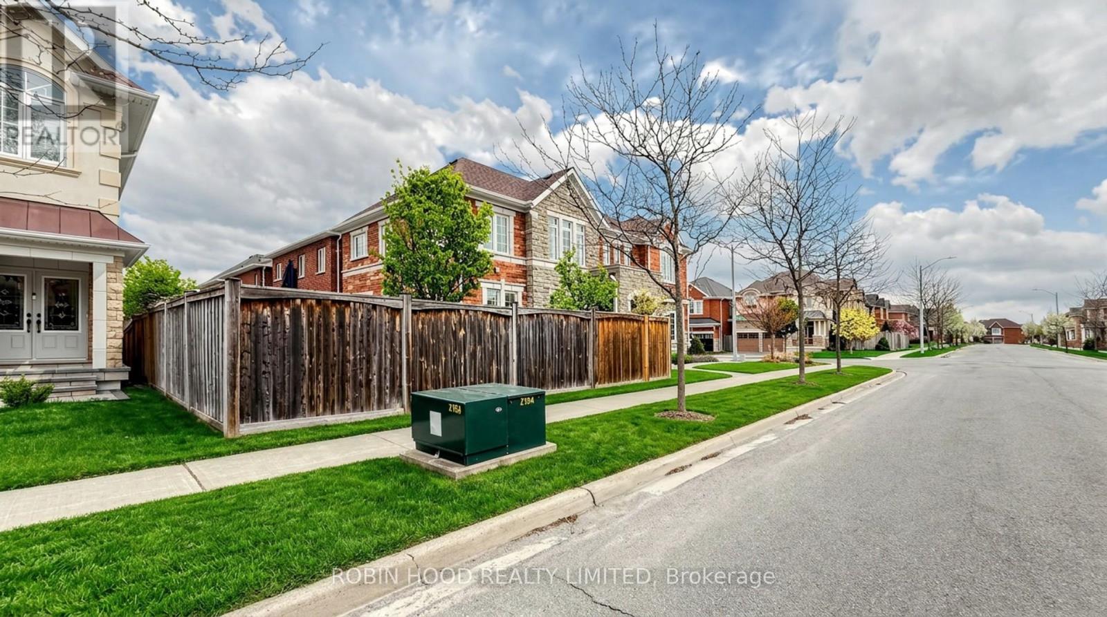 3307 Granite Gate, Burlington, Ontario  L7M 0L7 - Photo 4 - W13130174