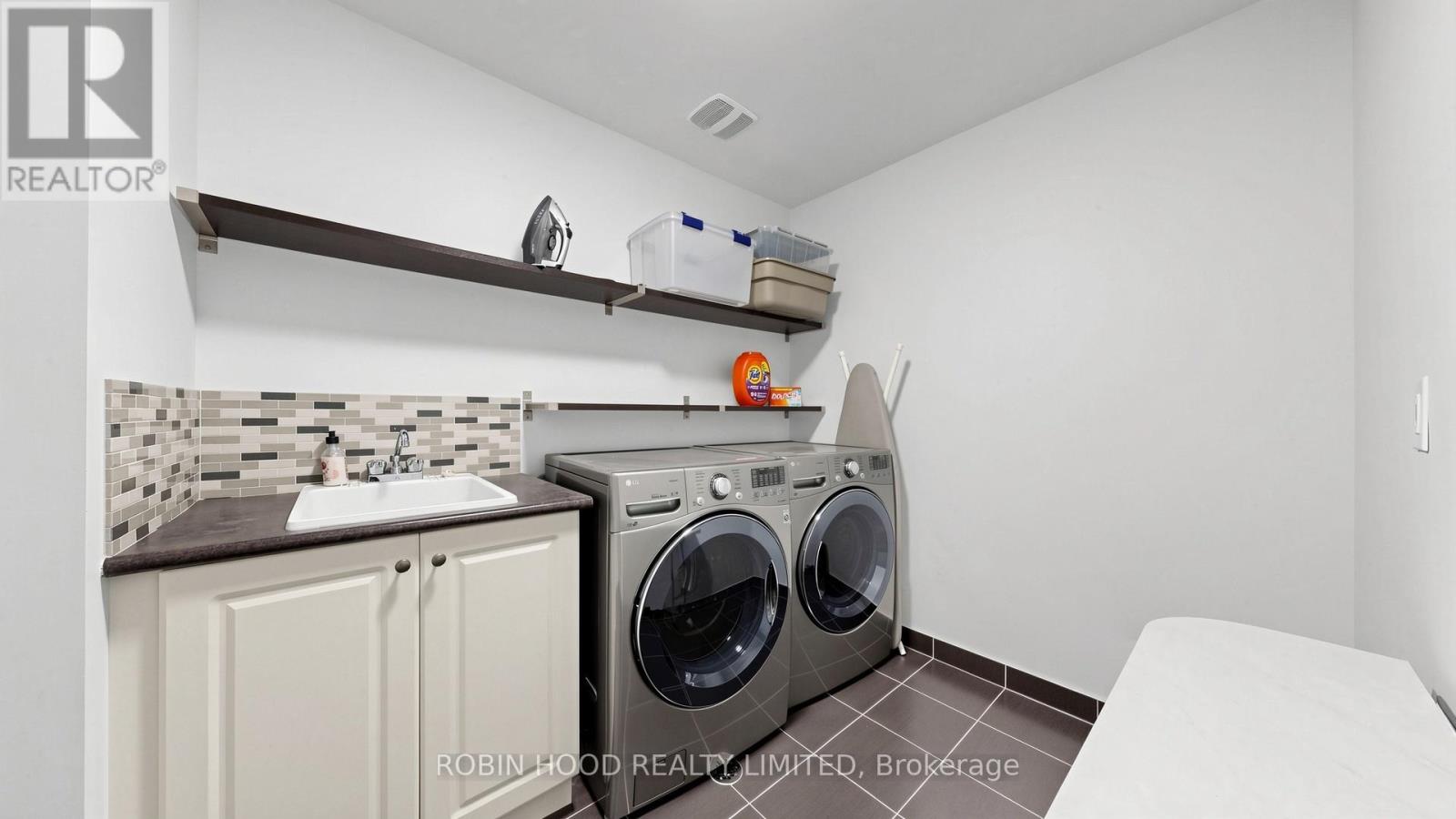 3307 Granite Gate, Burlington, Ontario  L7M 0L7 - Photo 44 - W13130174