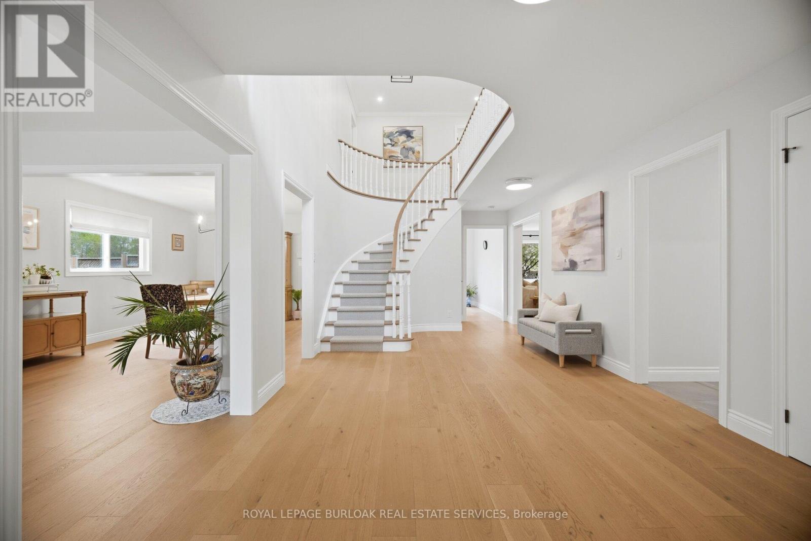 1219 Priory Court, Oakville, Ontario  L6M 1B5 - Photo 7 - W13130226