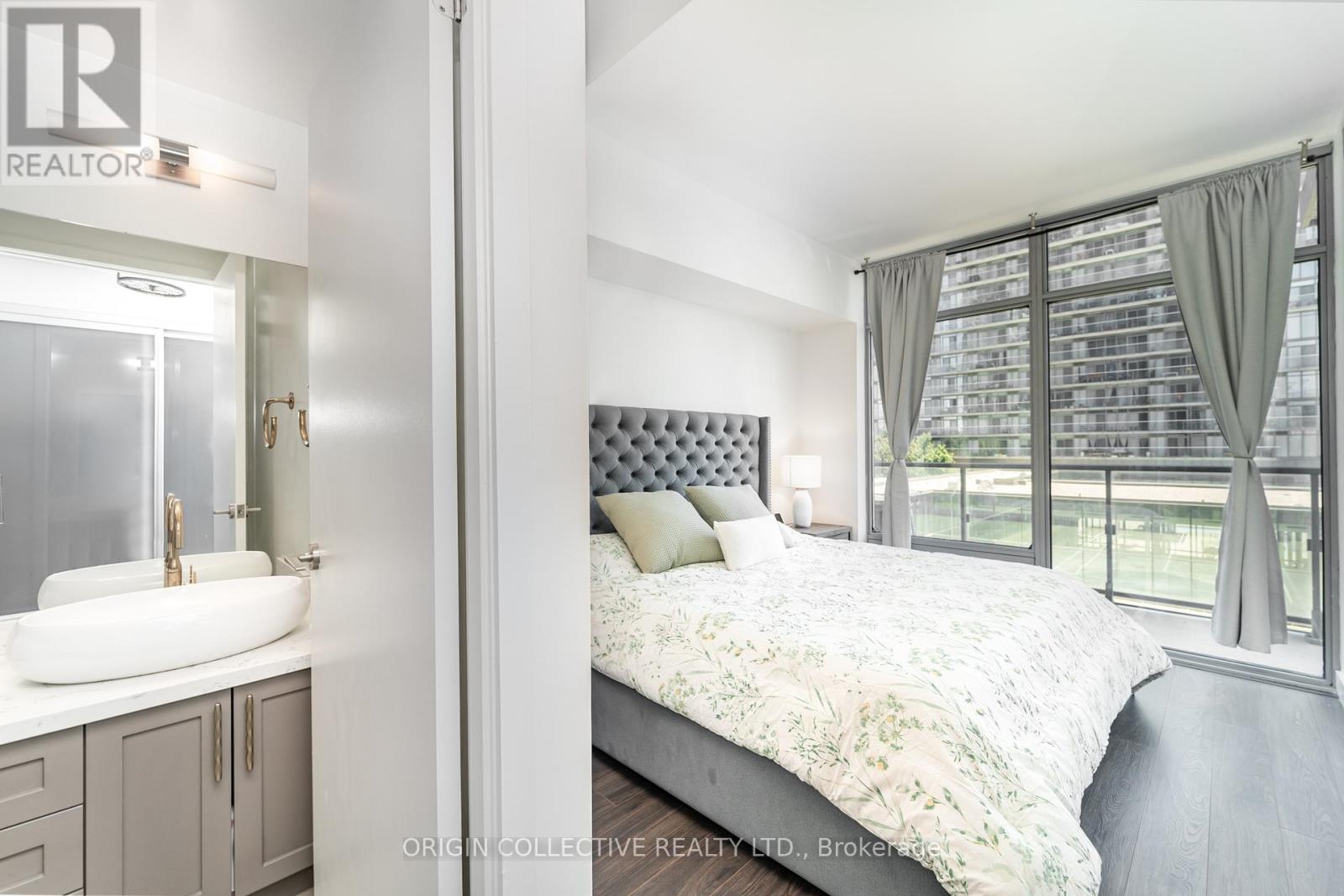 302 - 105 The Queensway Avenue, Toronto, Ontario  M6S 5B5 - Photo 12 - W13130242
