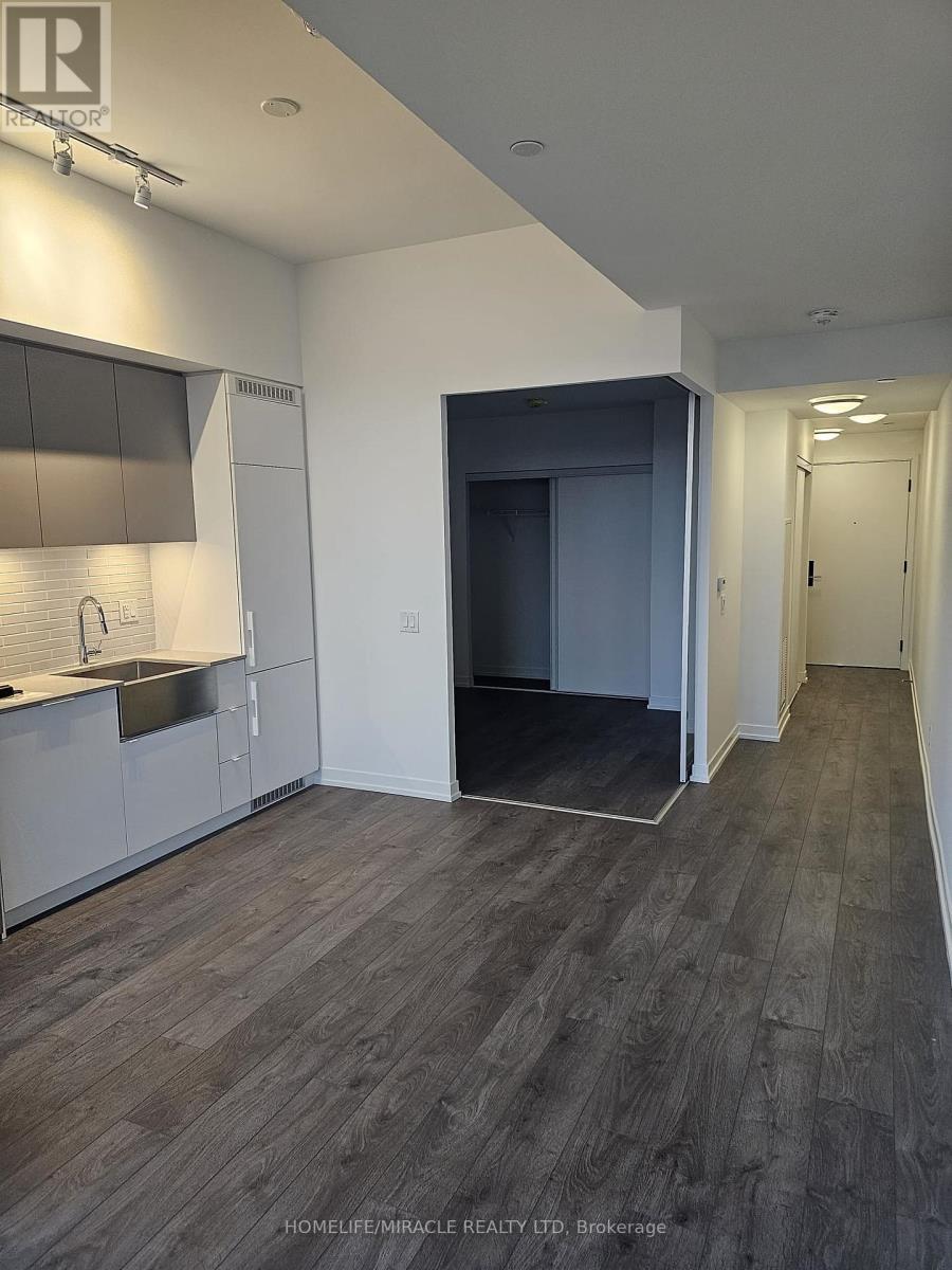 1118 - 270 Dufferin Street, Toronto, Ontario  M6K 1Z6 - Photo 2 - W13130246