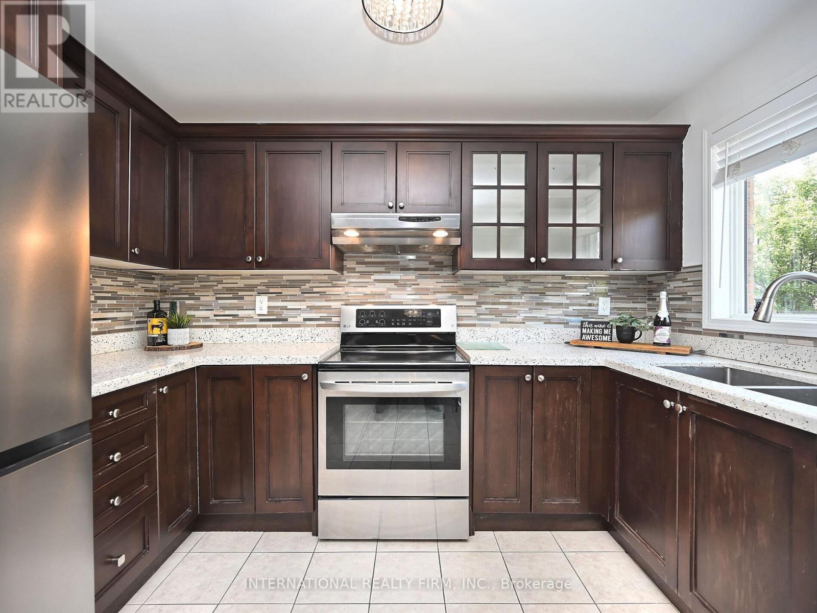 2382 Falkland Crescent, Oakville, Ontario  L6M 4Y1 - Photo 11 - W13130250
