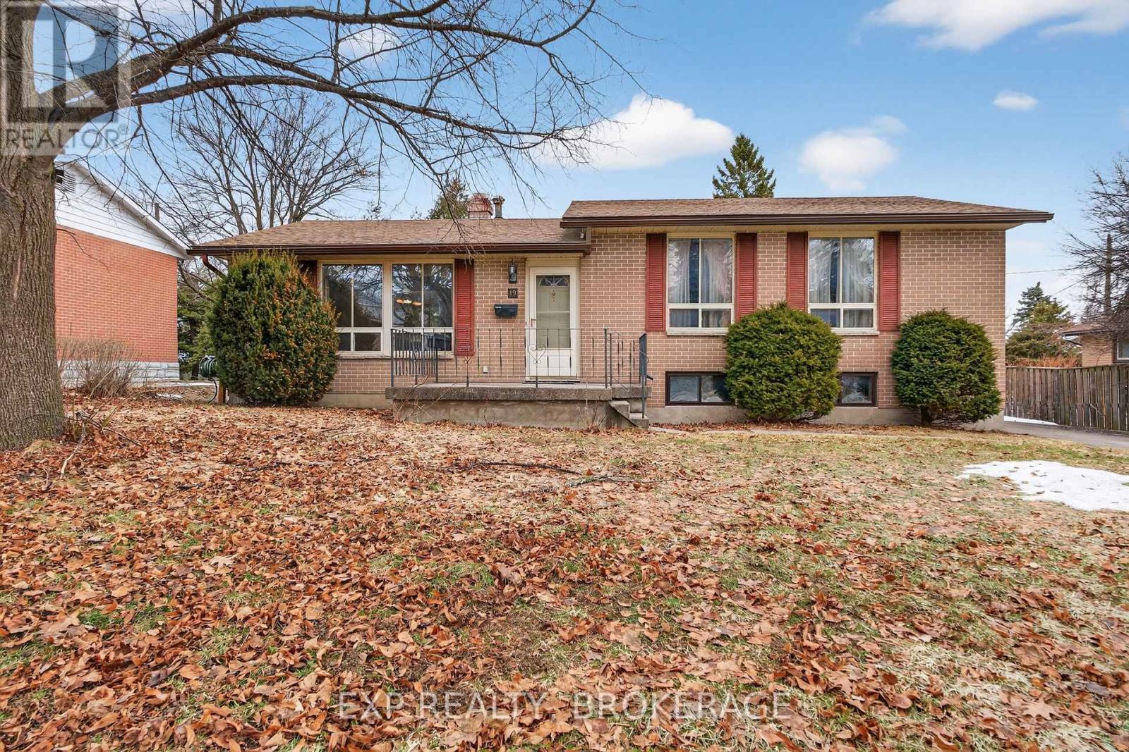 19 Convay Crescent, Brockville, Ontario  K6V 5A2 - Photo 4 - X12894242