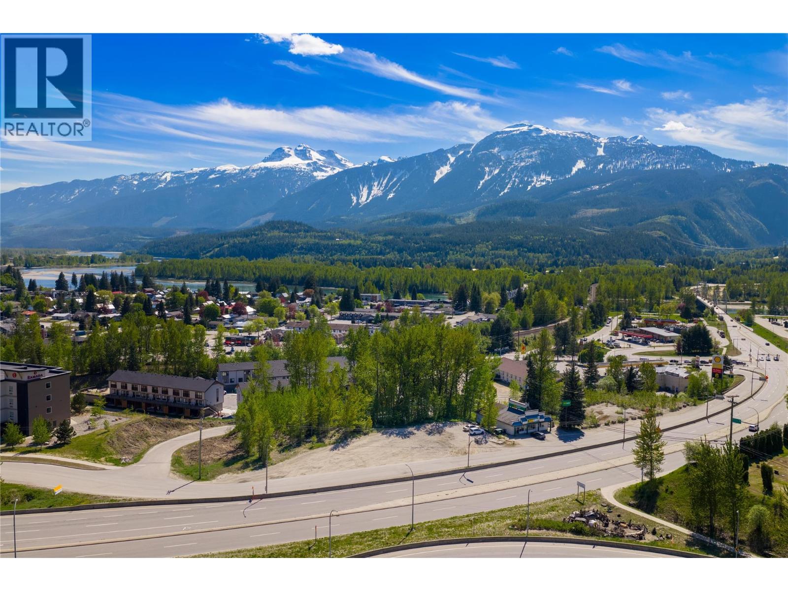 1792 Bend Frontage Road, Revelstoke, British Columbia