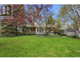 21 BRIAN BOULEVARD, Hamilton, Ontario