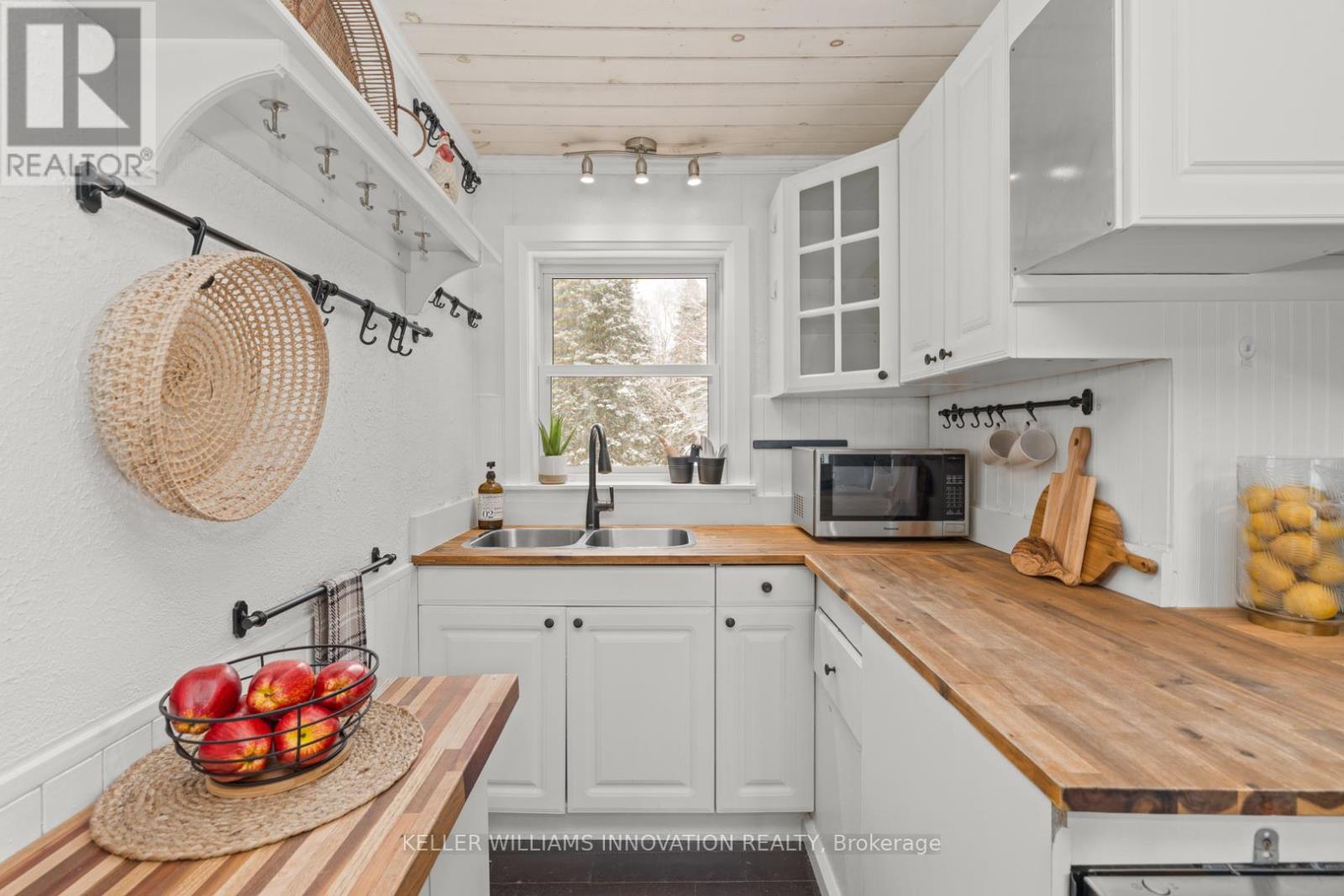 469 Rowanwood Road, Huntsville, Ontario  P0B 1M0 - Photo 16 - X13130188