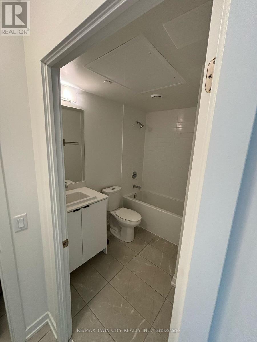 606 - 55 Duke Street W, Kitchener, Ontario  N2H 0C9 - Photo 8 - X13130248