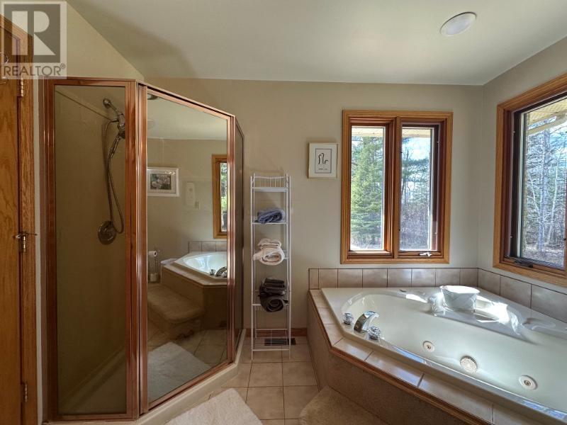 2089 Arthur St W, Thunder Bay, Ontario  P7K 1C6 - Photo 19 - TB2601040
