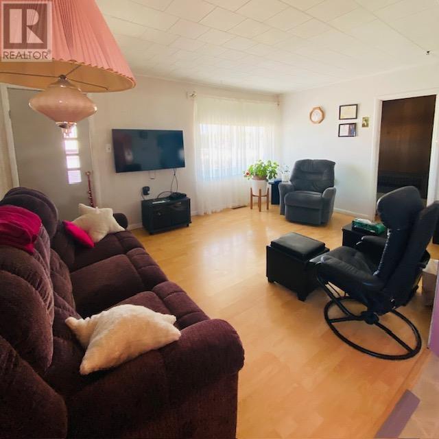 308 Ball Park Cres, Geralton Greenstone, Ontario  P0T 1M0 - Photo 3 - TB2601044