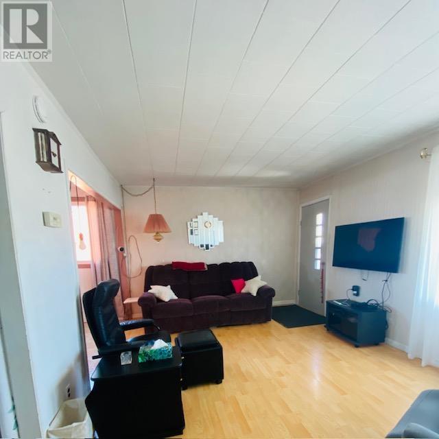 308 Ball Park Cres, Geralton Greenstone, Ontario  P0T 1M0 - Photo 4 - TB2601044