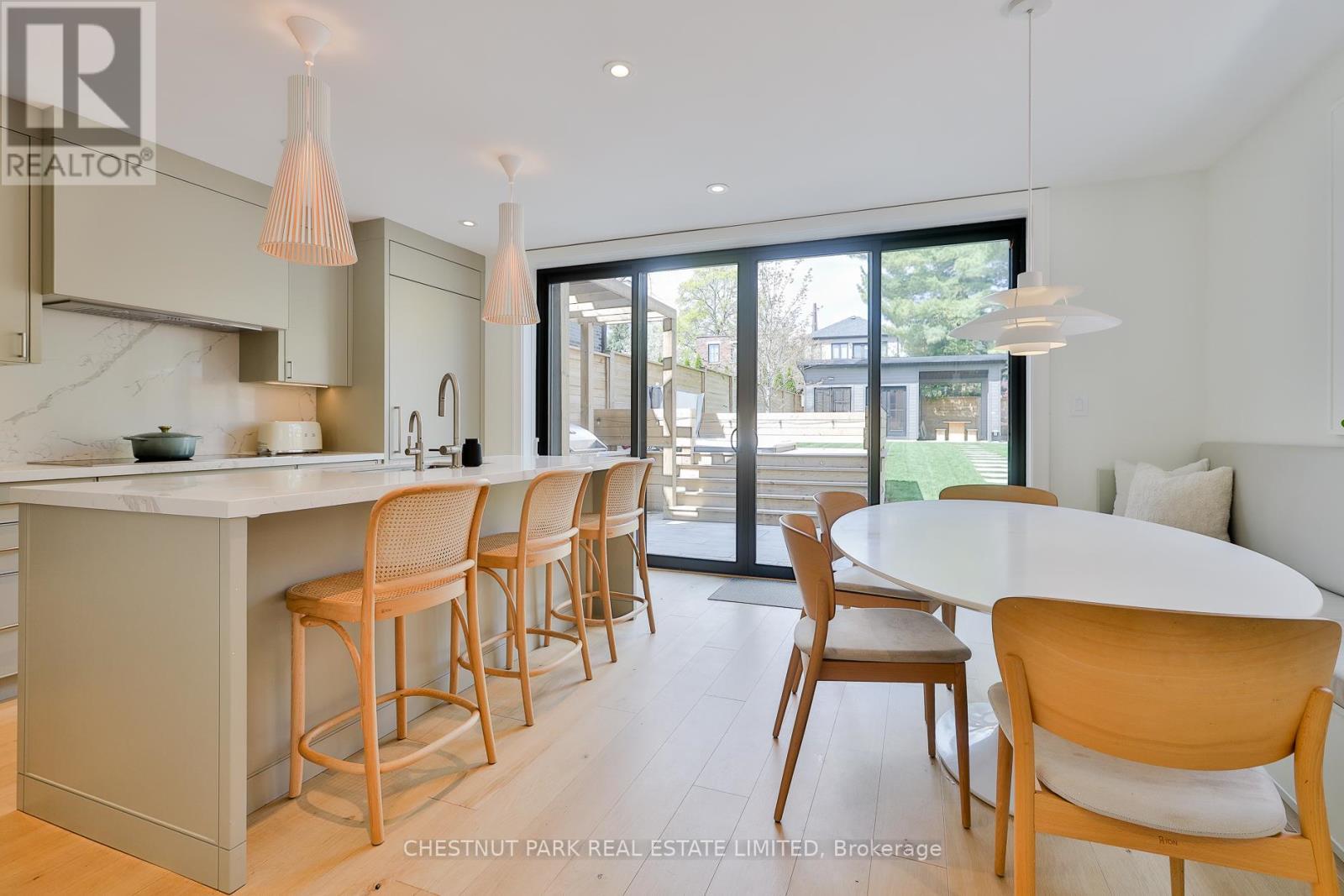 84 Hanna Road, Toronto, Ontario  M4G 3N3 - Photo 12 - C13129636