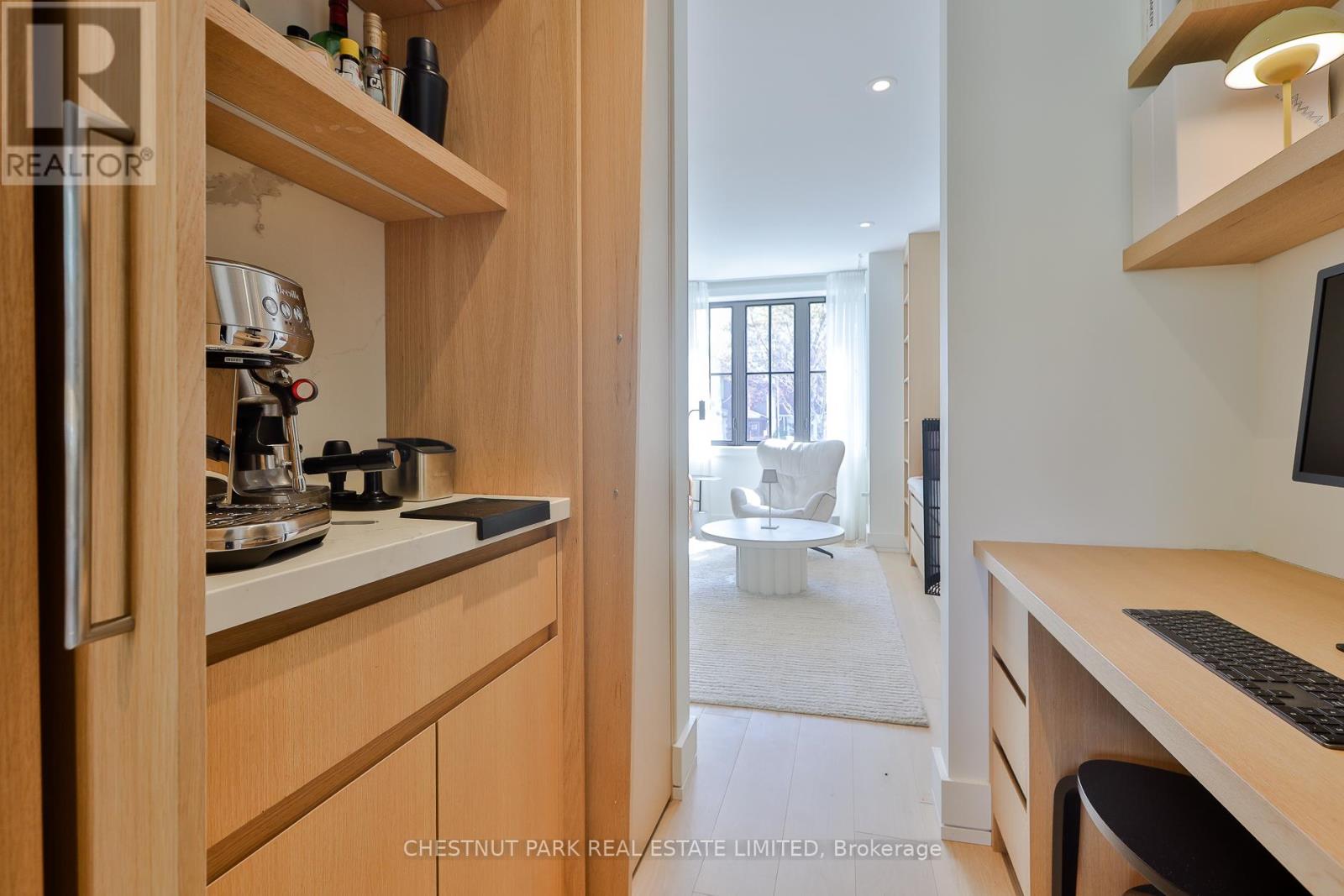 84 Hanna Road, Toronto, Ontario  M4G 3N3 - Photo 10 - C13129636