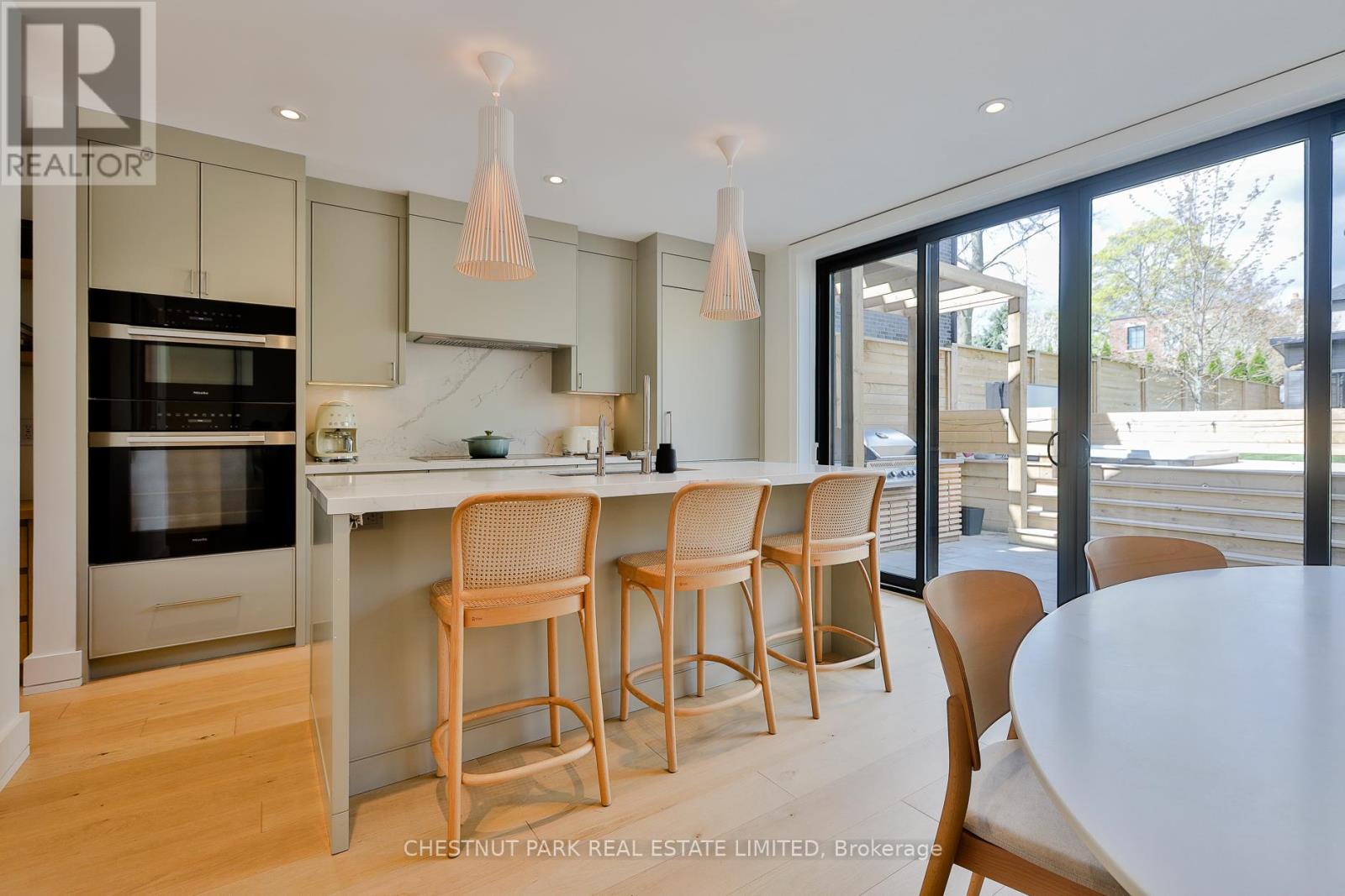 84 Hanna Road, Toronto, Ontario  M4G 3N3 - Photo 13 - C13129636