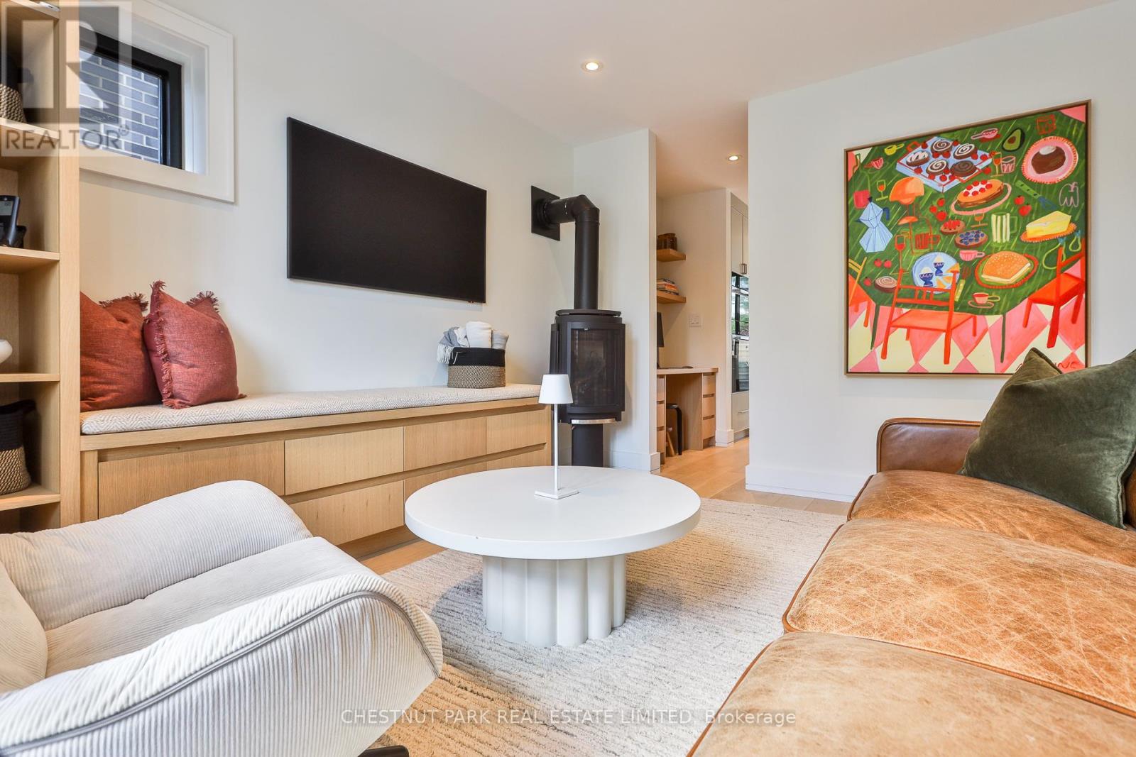 84 Hanna Road, Toronto, Ontario  M4G 3N3 - Photo 6 - C13129636