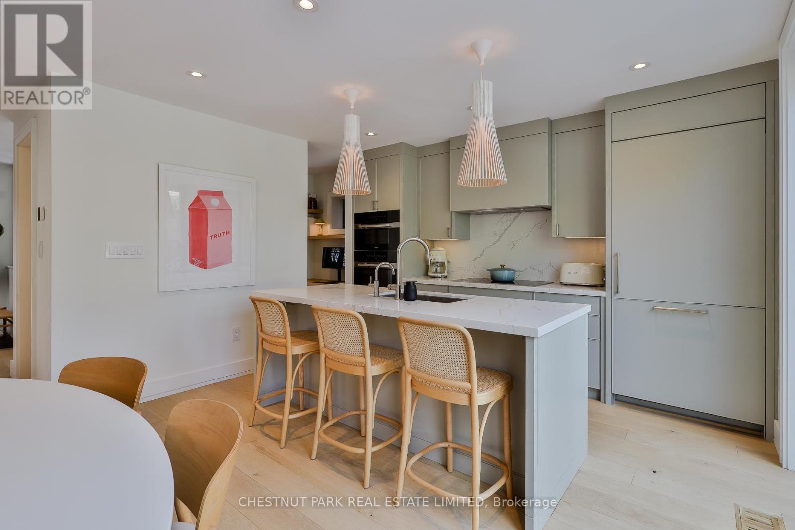 84 Hanna Road, Toronto, Ontario  M4G 3N3 - Photo 17 - C13129636
