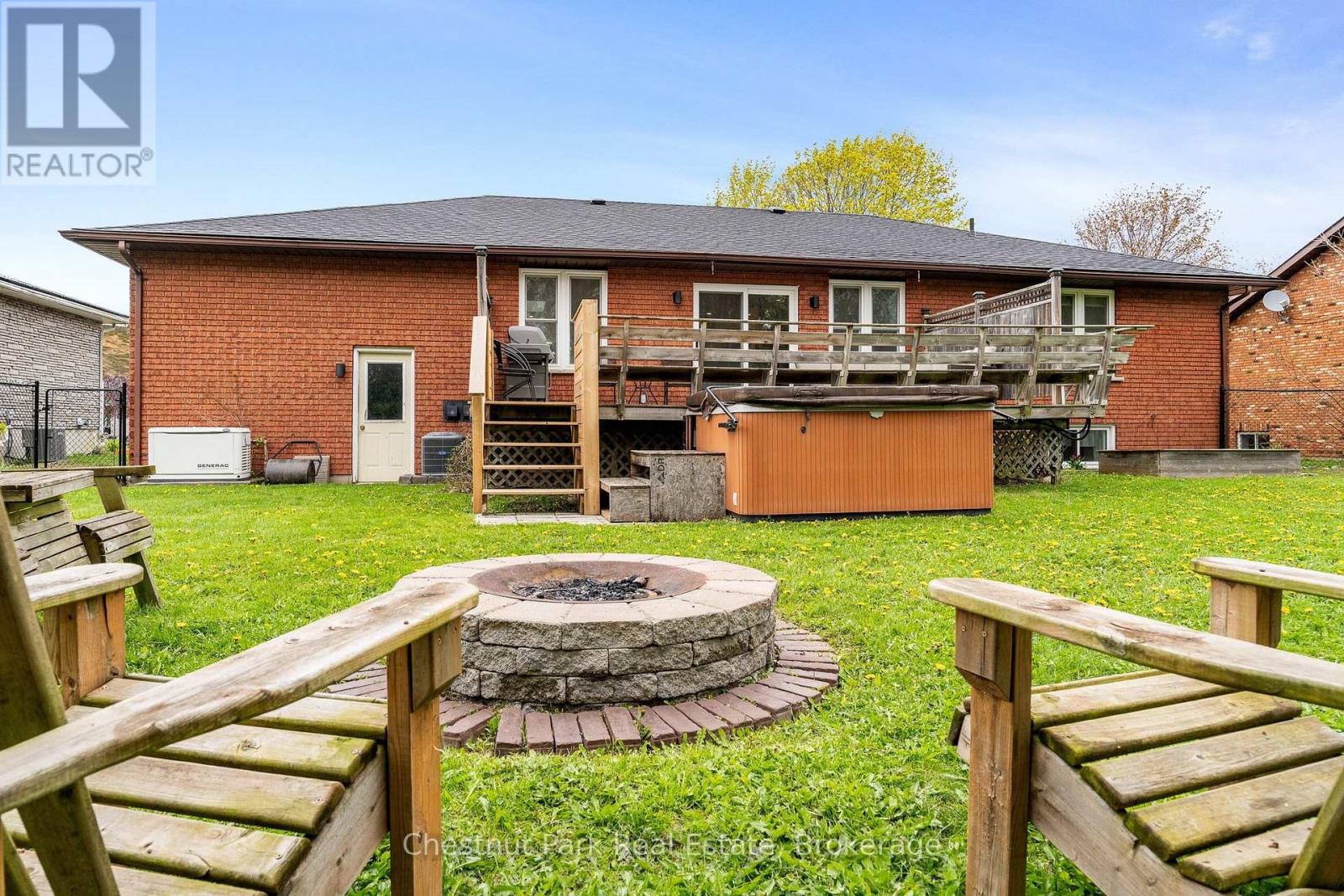 7 Mckean Boulevard, Clearview (Nottawa), Ontario  L0M 1P0 - Photo 12 - S13130348