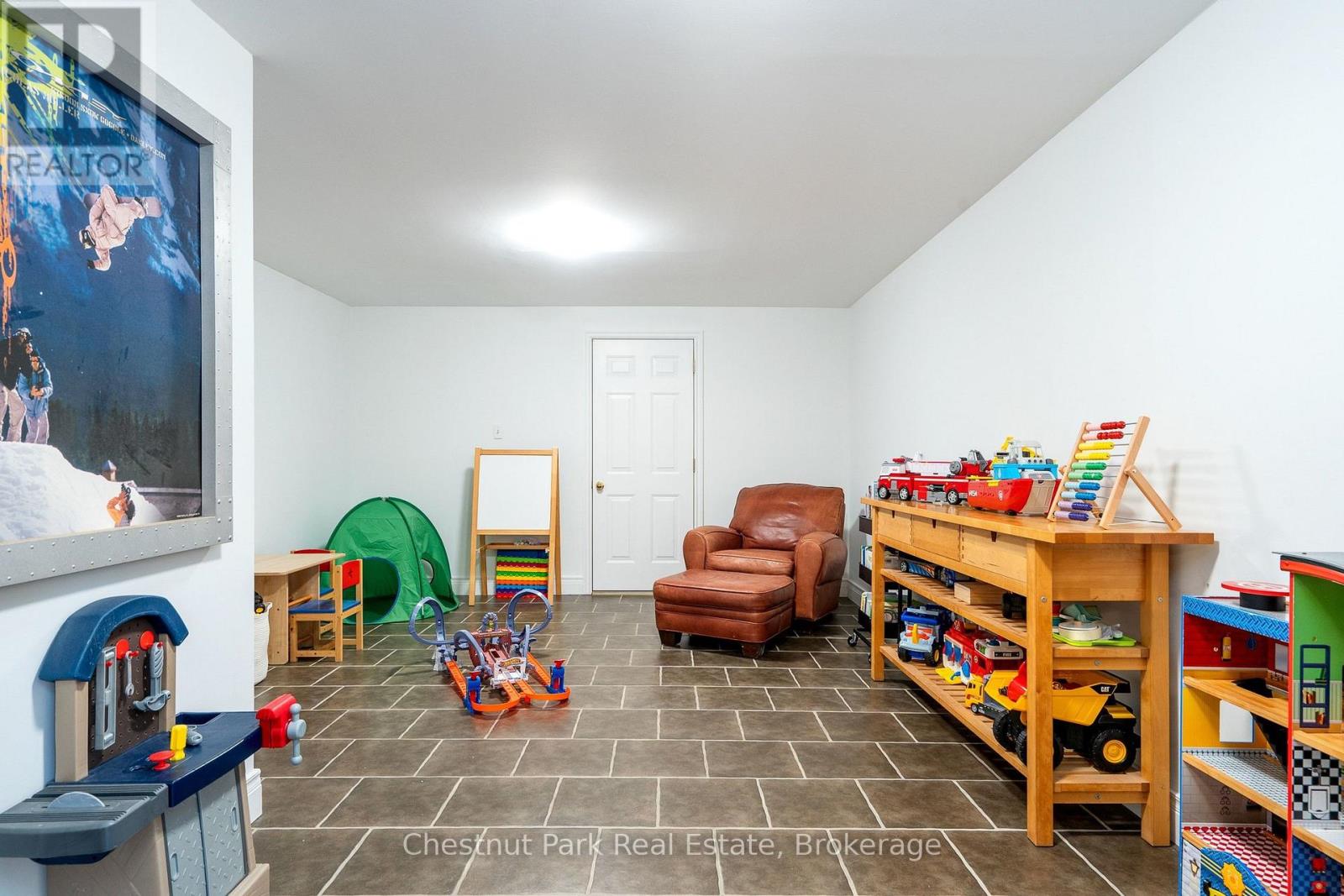 7 Mckean Boulevard, Clearview (Nottawa), Ontario  L0M 1P0 - Photo 48 - S13130348