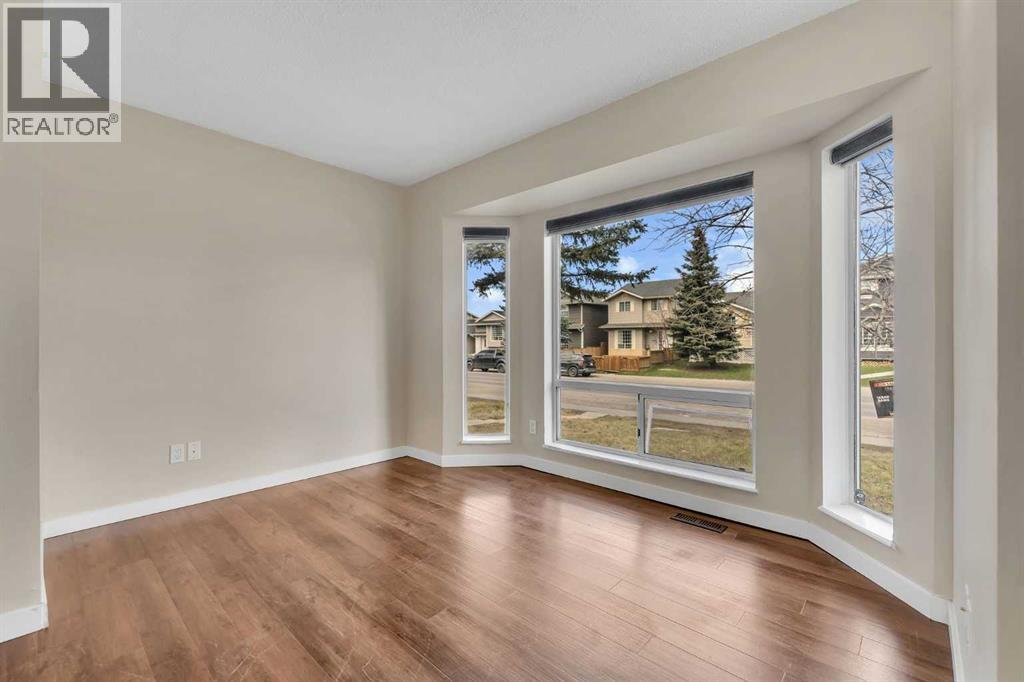 61 Martindale Boulevard Ne, Calgary, Alberta  T3J 2W5 - Photo 3 - A2307020