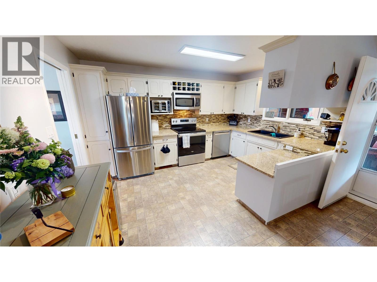 1317 19th Street S, Cranbrook, British Columbia  V1C 5Y1 - Photo 9 - 10387493