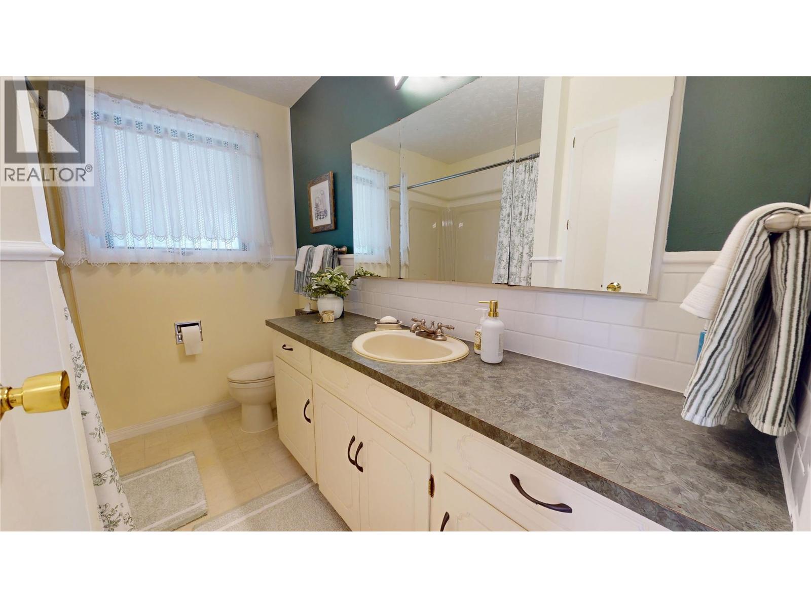 1317 19th Street S, Cranbrook, British Columbia  V1C 5Y1 - Photo 15 - 10387493